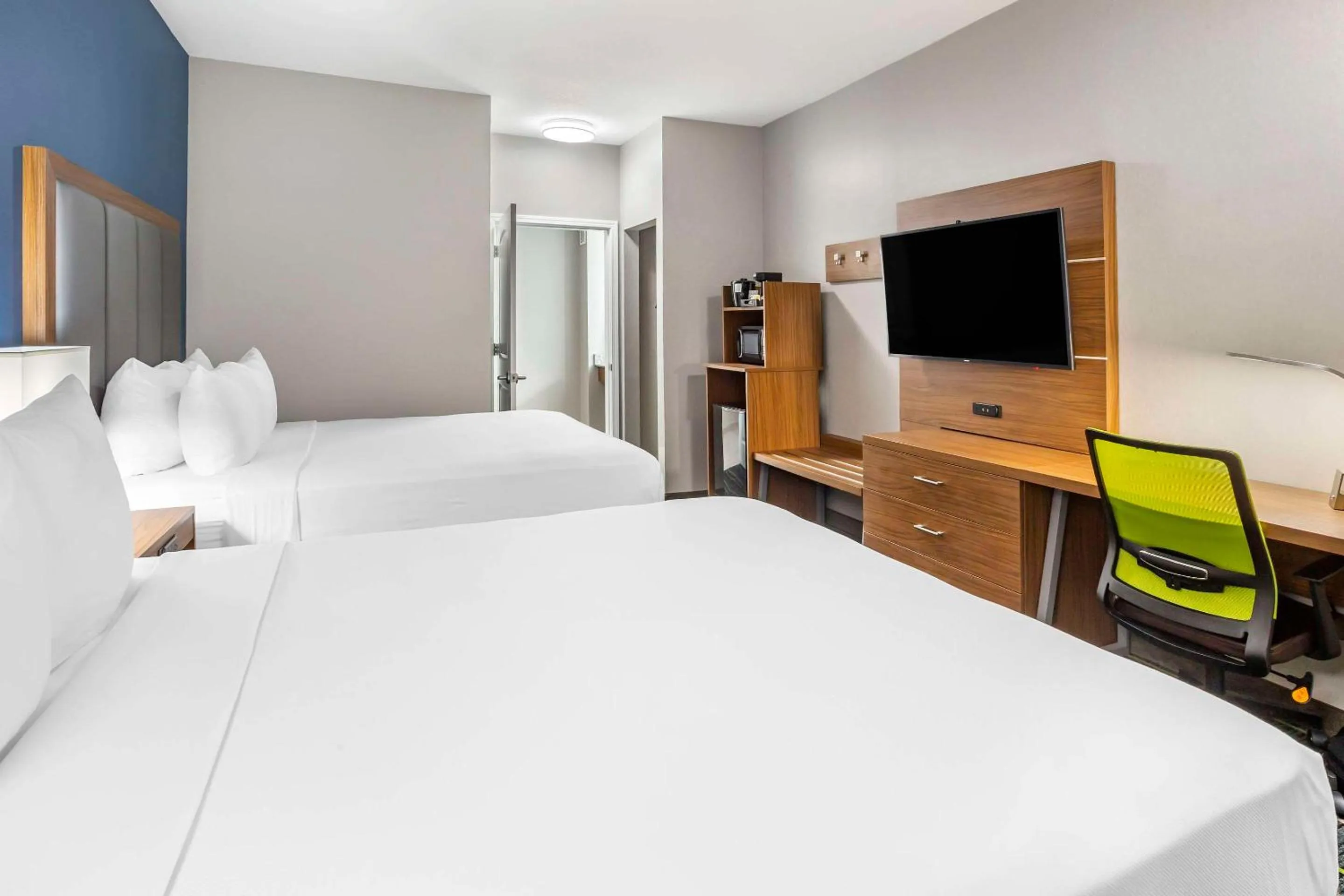 Bedroom, Bed in Quality Inn & Suites Livermore Wine Country