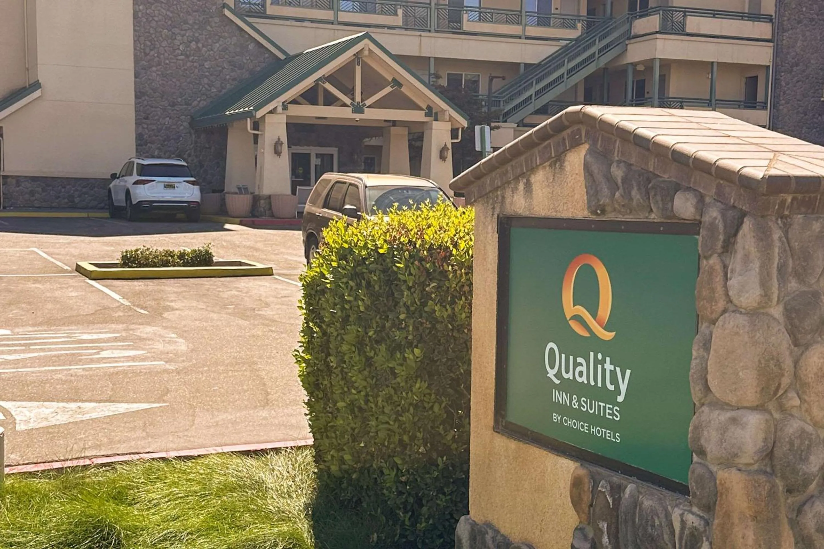 Property building in Quality Inn & Suites Livermore Wine Country