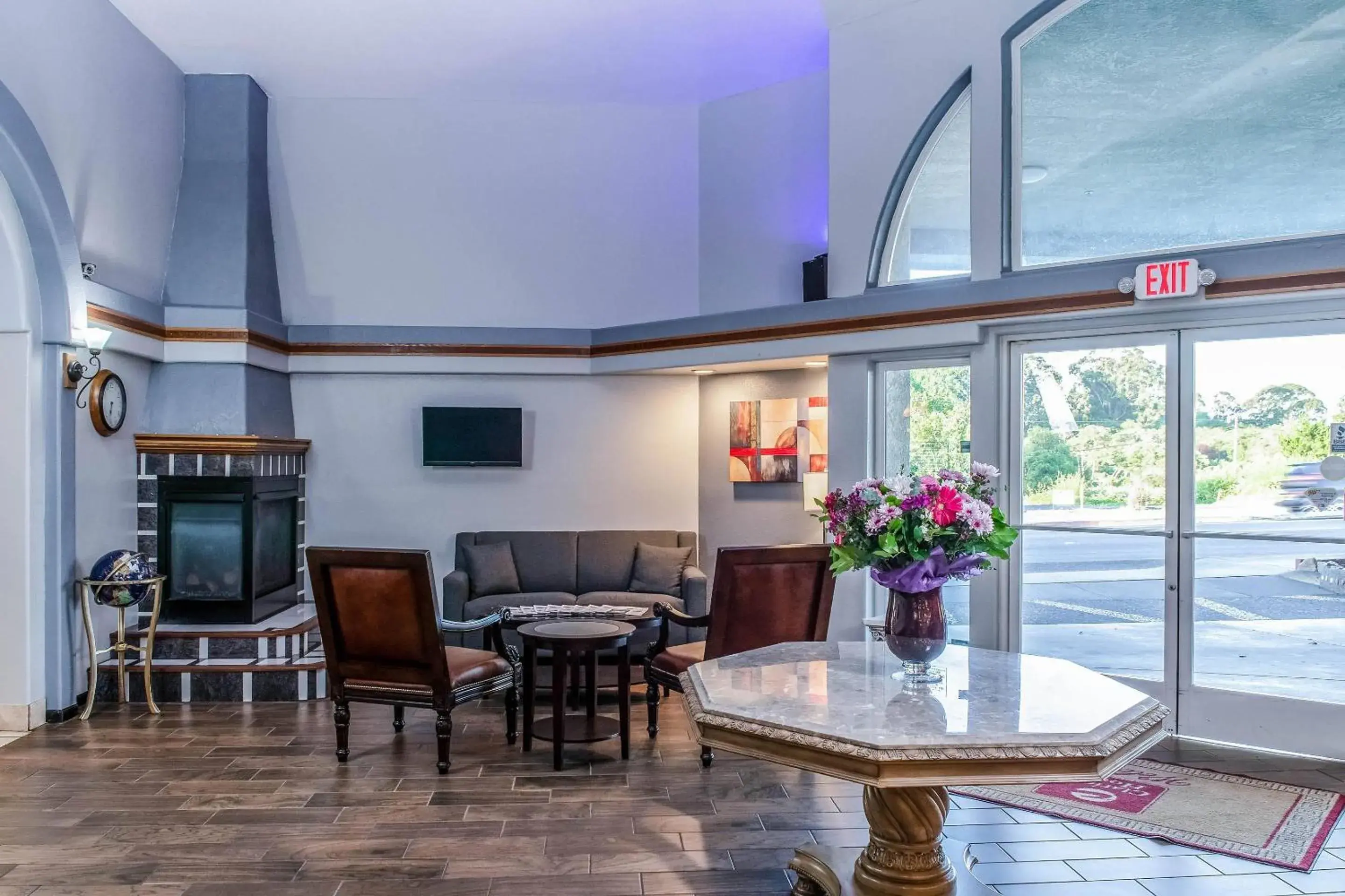 Lobby or reception in Clarion Hotel By Humboldt Bay Lobby or reception in Clarion Hotel By Humboldt Bay
