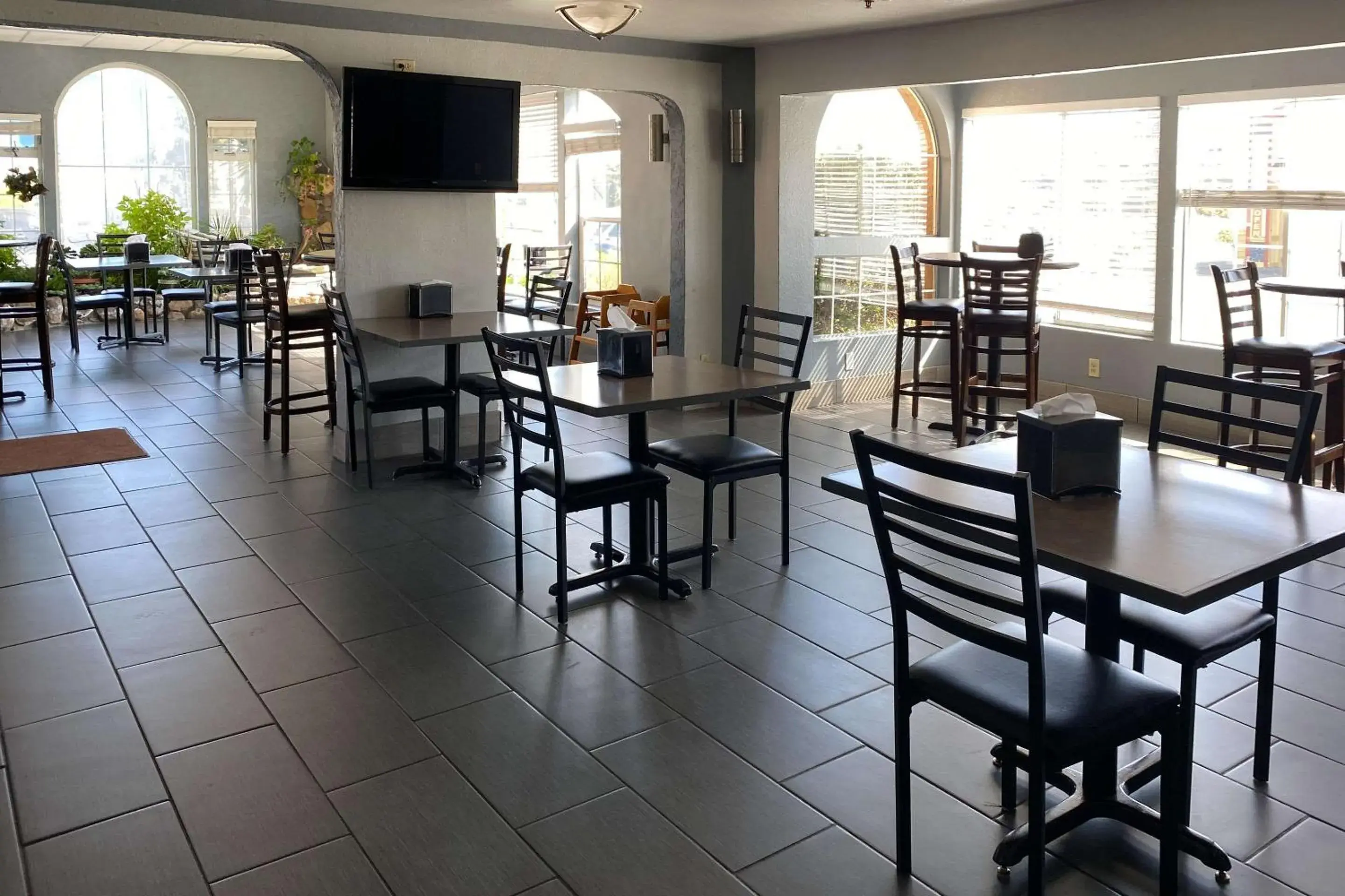 Breakfast in Clarion Hotel By Humboldt Bay Breakfast in Clarion Hotel By Humboldt Bay