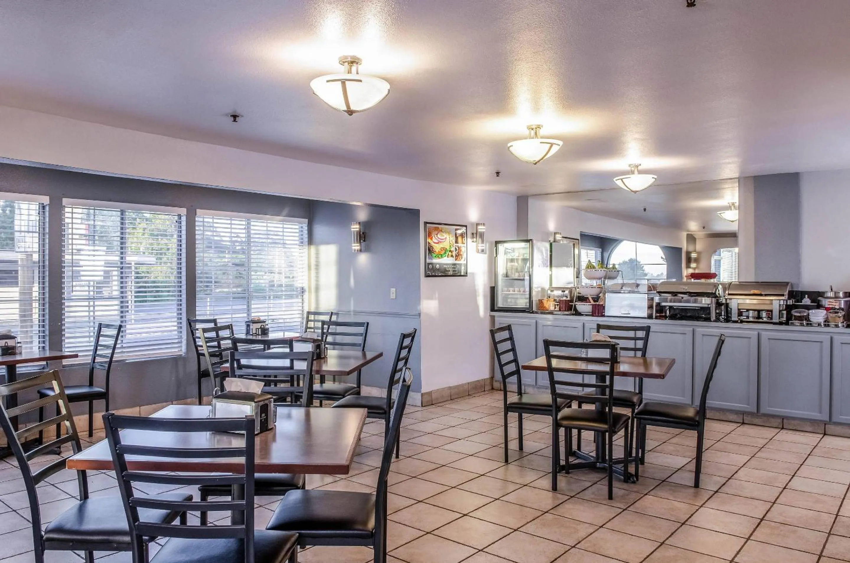 Breakfast in Clarion Hotel By Humboldt Bay