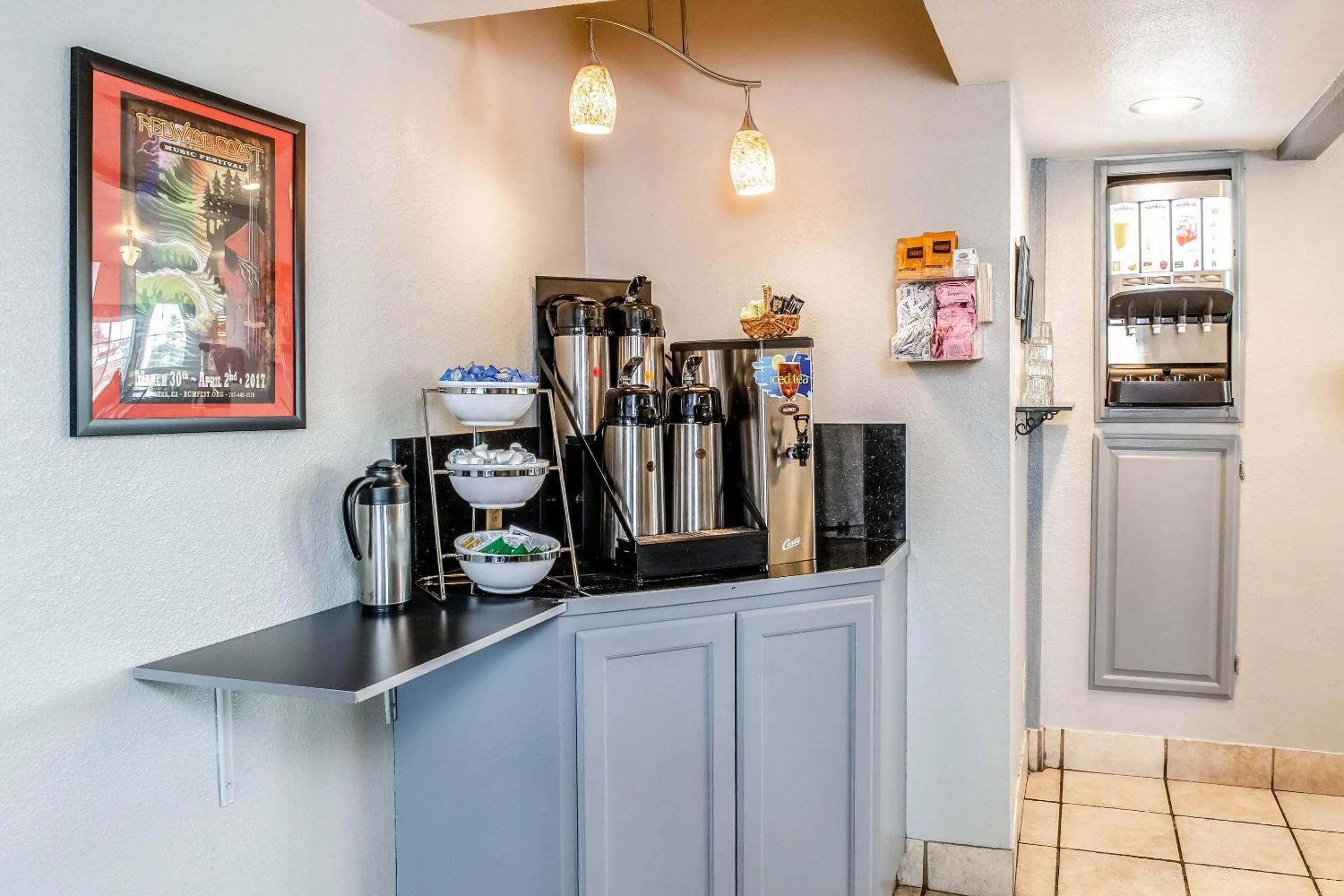 Breakfast in Clarion Hotel By Humboldt Bay