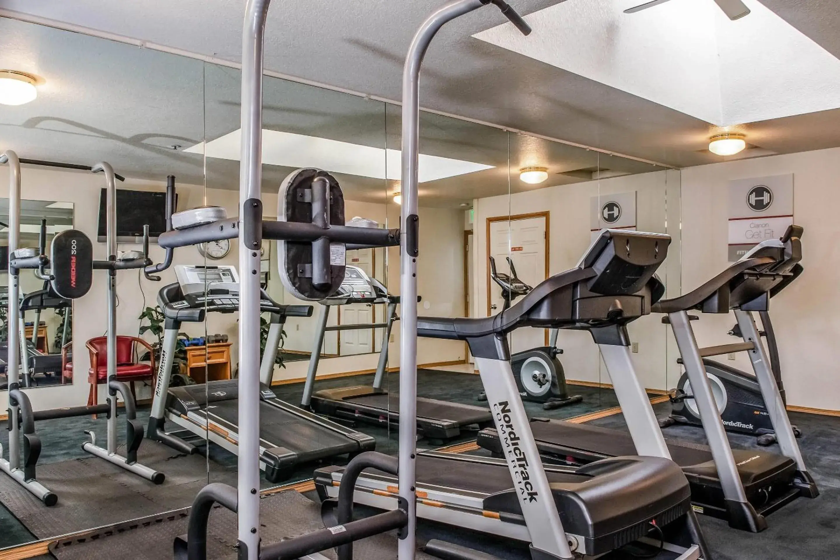 Fitness centre/facilities in Clarion Hotel By Humboldt Bay Fitness centre/facilities in Clarion Hotel By Humboldt Bay