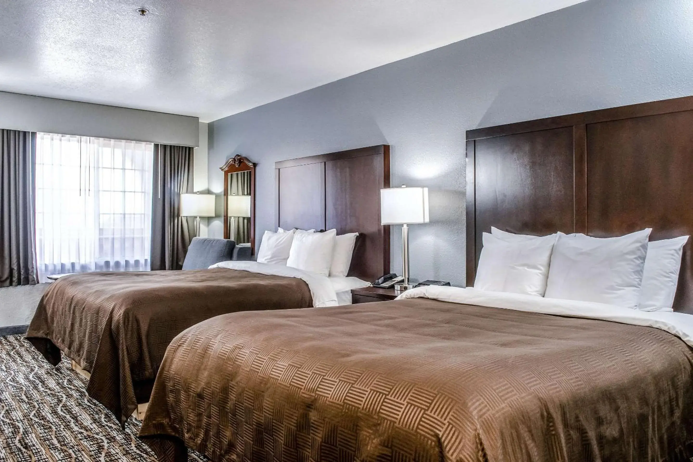 Bedroom, Bed in Clarion Hotel By Humboldt Bay Bedroom, Bed in Clarion Hotel By Humboldt Bay