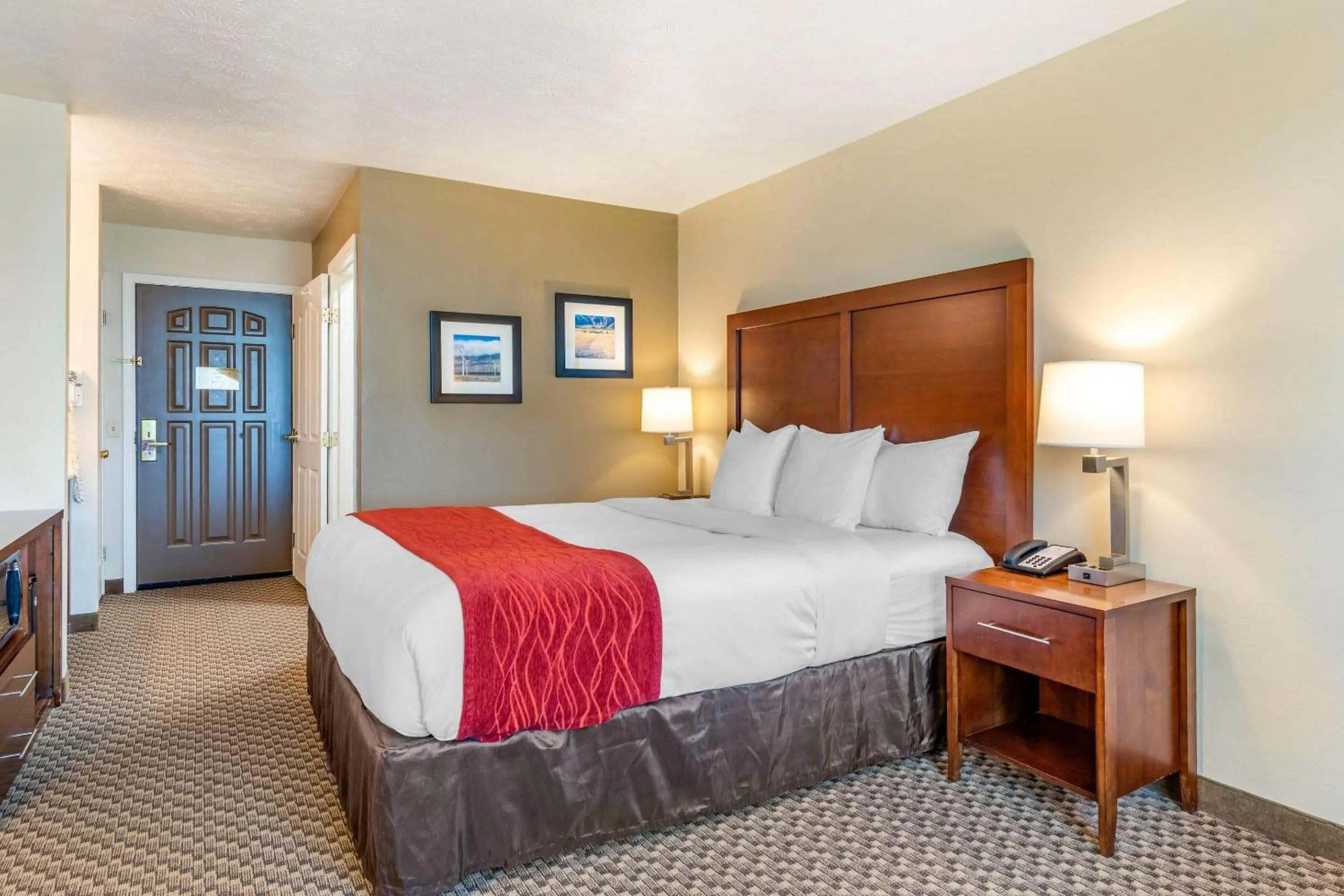 Bedroom, Bed in Comfort Inn & Suites Lancaster Antelope Valley