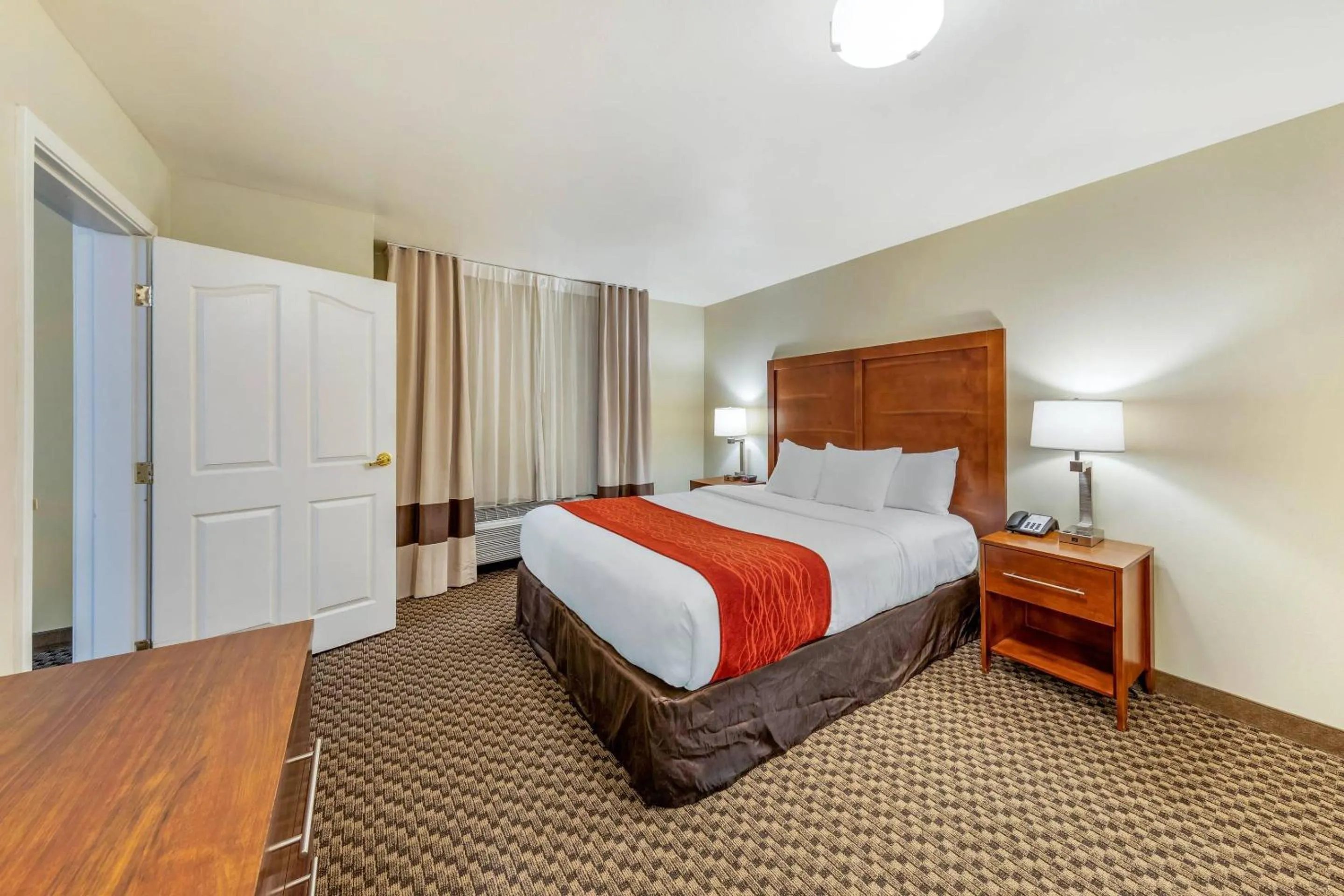 Bedroom, Bed in Comfort Inn & Suites Lancaster Antelope Valley