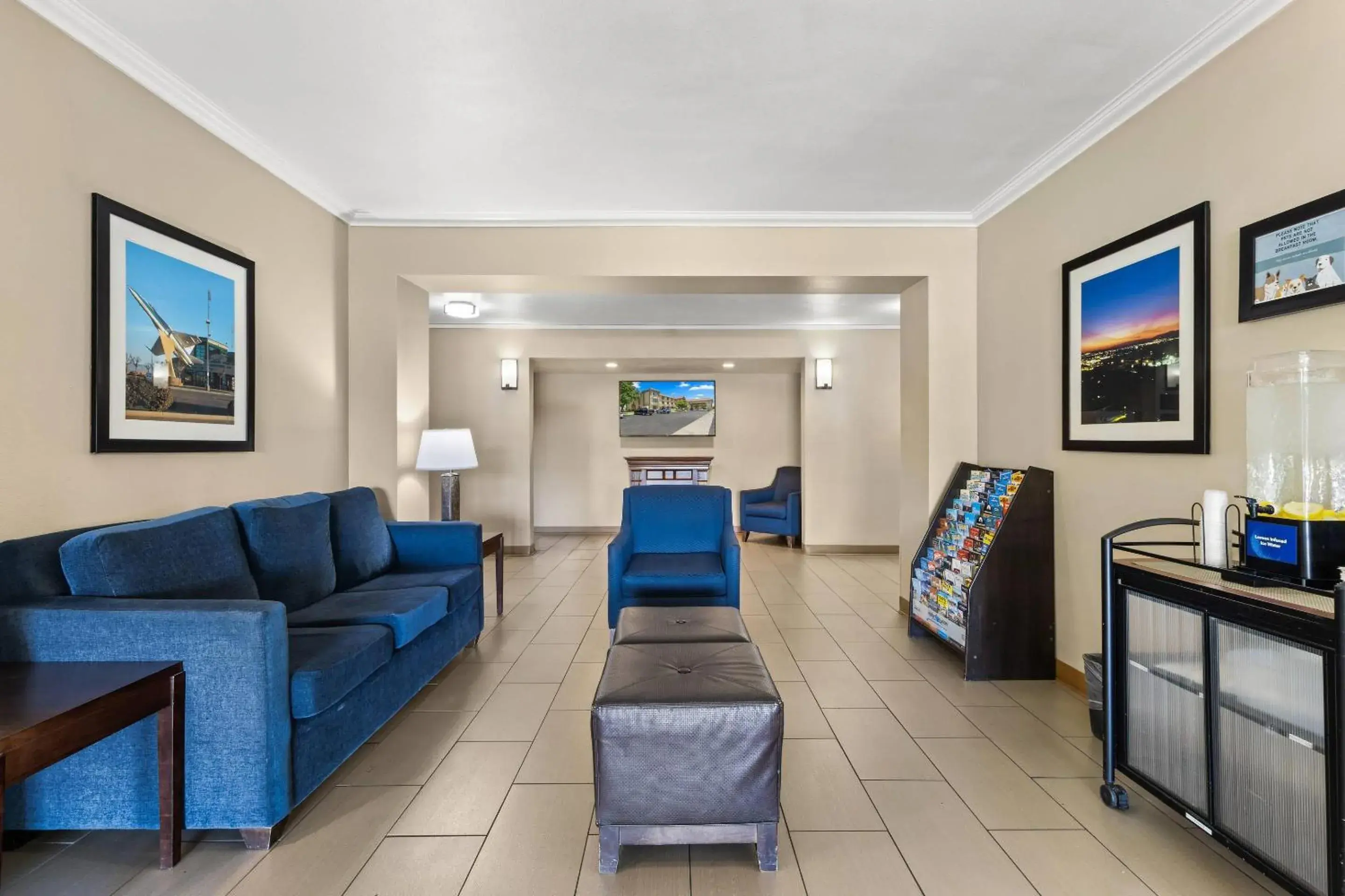 Lobby or reception in Comfort Inn & Suites Lancaster Antelope Valley Lobby or reception in Comfort Inn & Suites Lancaster Antelope Valley
