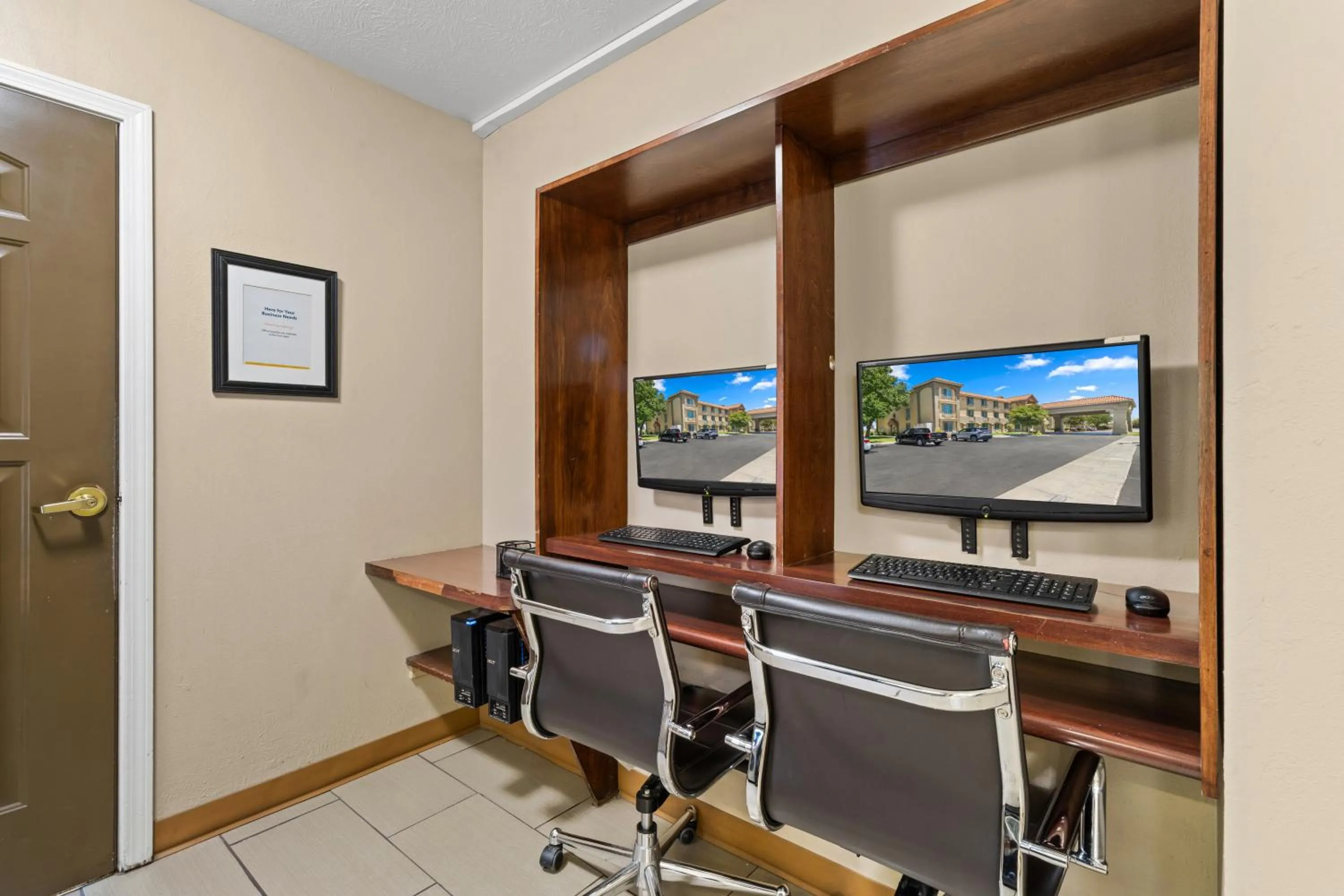 Comfort Inn & Suites Lancaster Antelope Valley