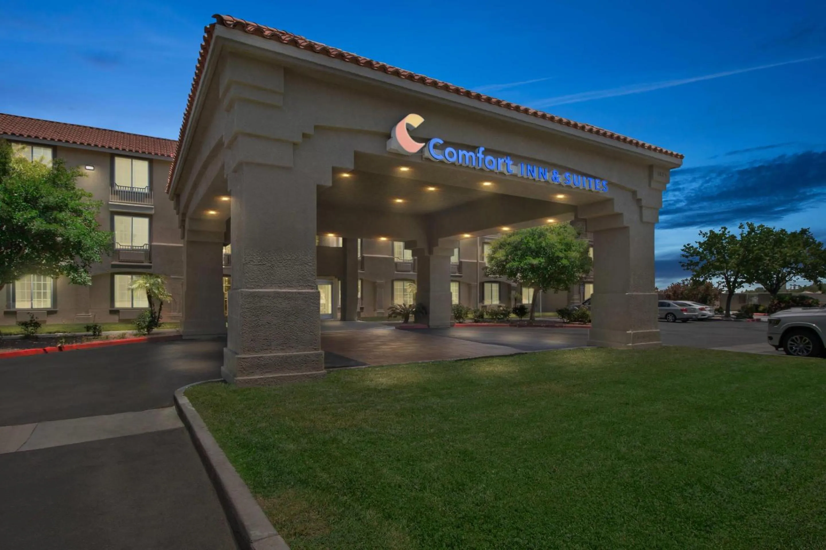 Property building in Comfort Inn & Suites Lancaster Antelope Valley