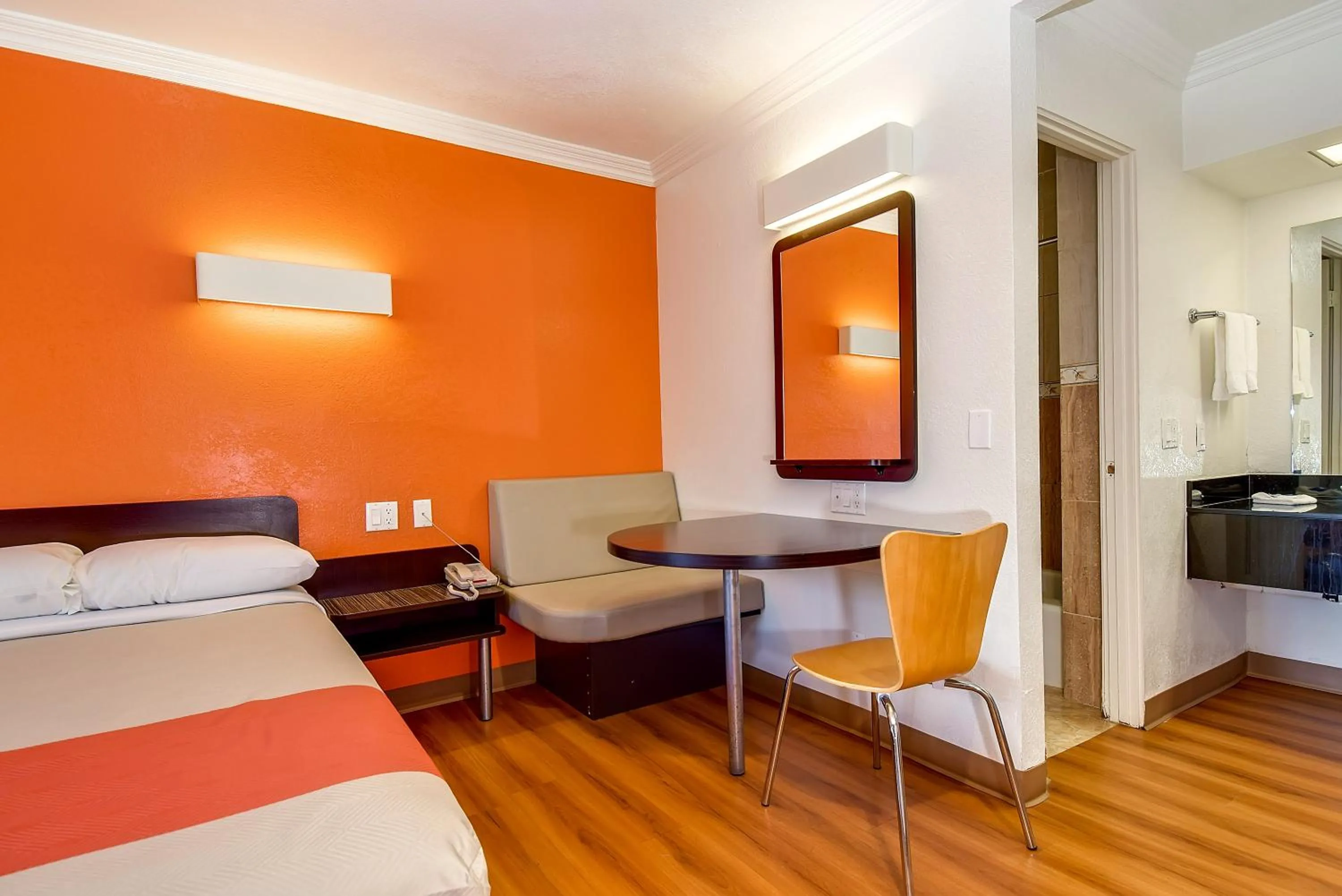 Bed in Motel 6 Garden Grove