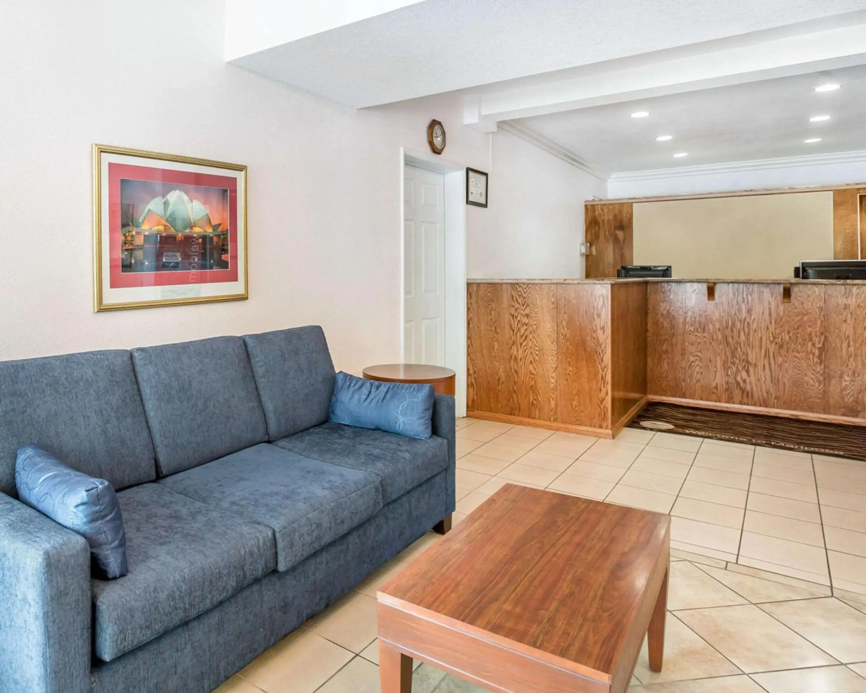 Lobby or reception in Quality Inn Yosemite Valley Gateway Lobby or reception in Quality Inn Yosemite Valley Gateway