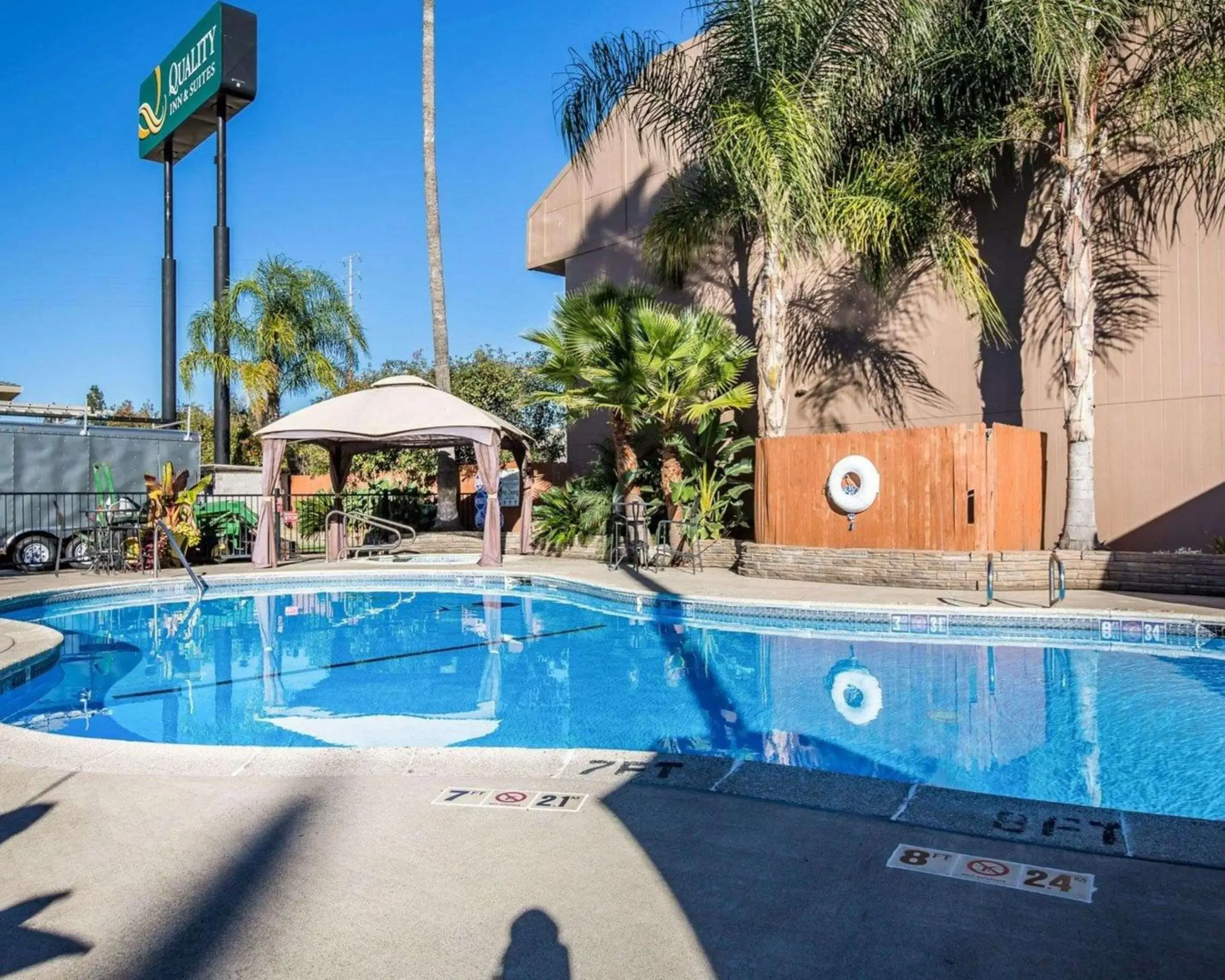 Pool view in Quality Inn & Suites Cameron Park Shingle Springs Pool view in Quality Inn & Suites Cameron Park Shingle Springs