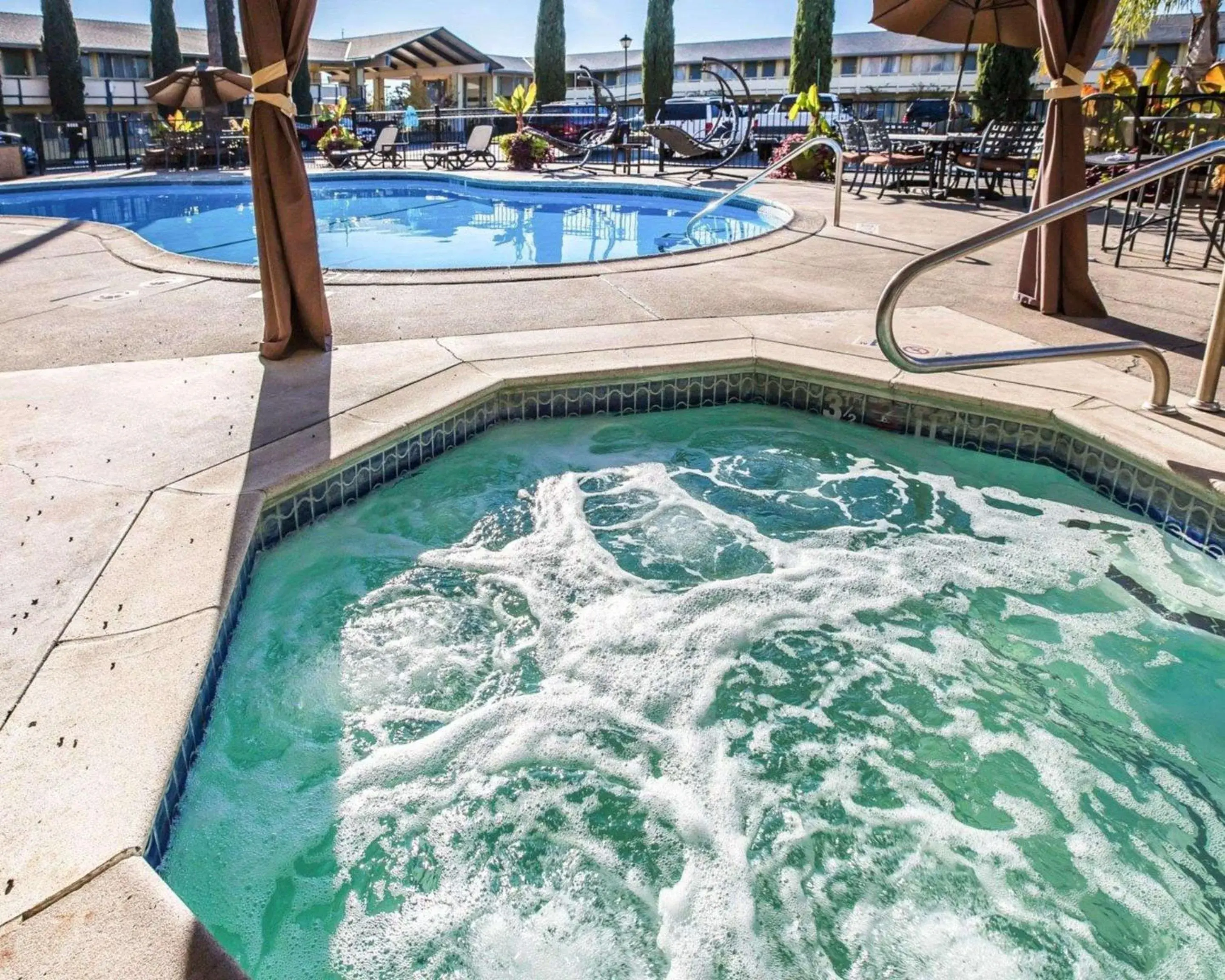Pool view in Quality Inn & Suites Cameron Park Shingle Springs Pool view in Quality Inn & Suites Cameron Park Shingle Springs