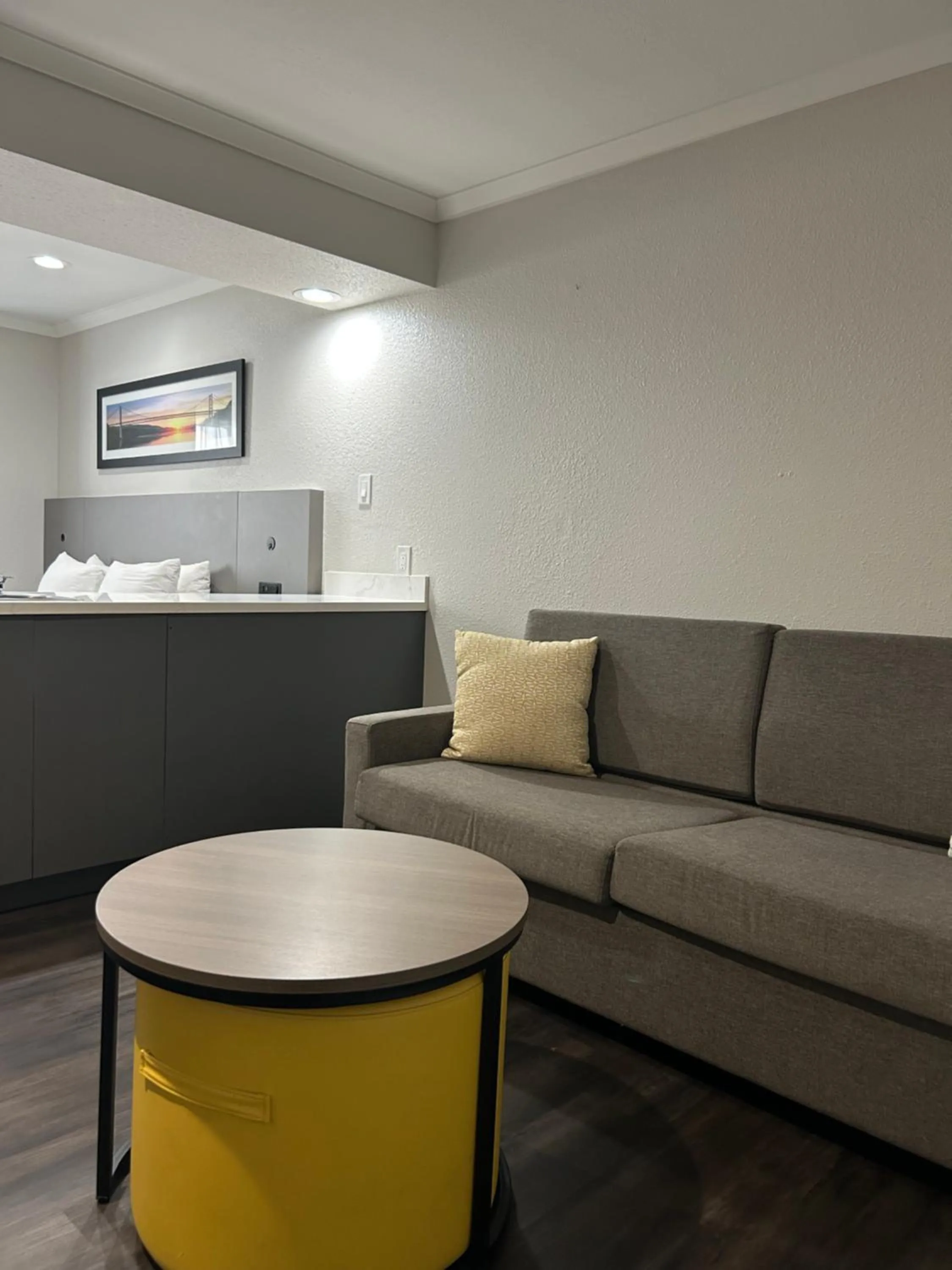 Bedroom in Quality Inn & Suites Santa Rosa South