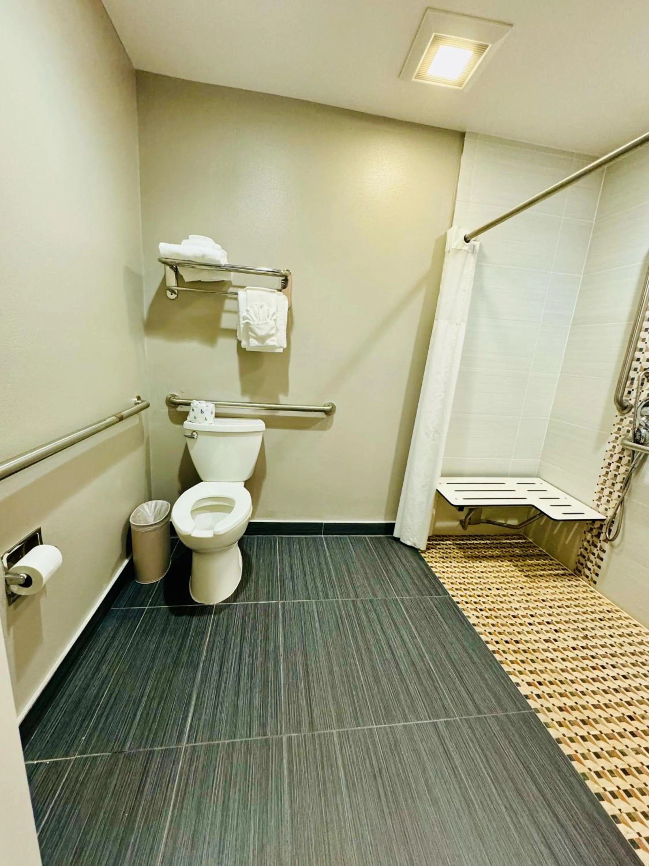 Bathroom in Motel 6 Martinez, CA