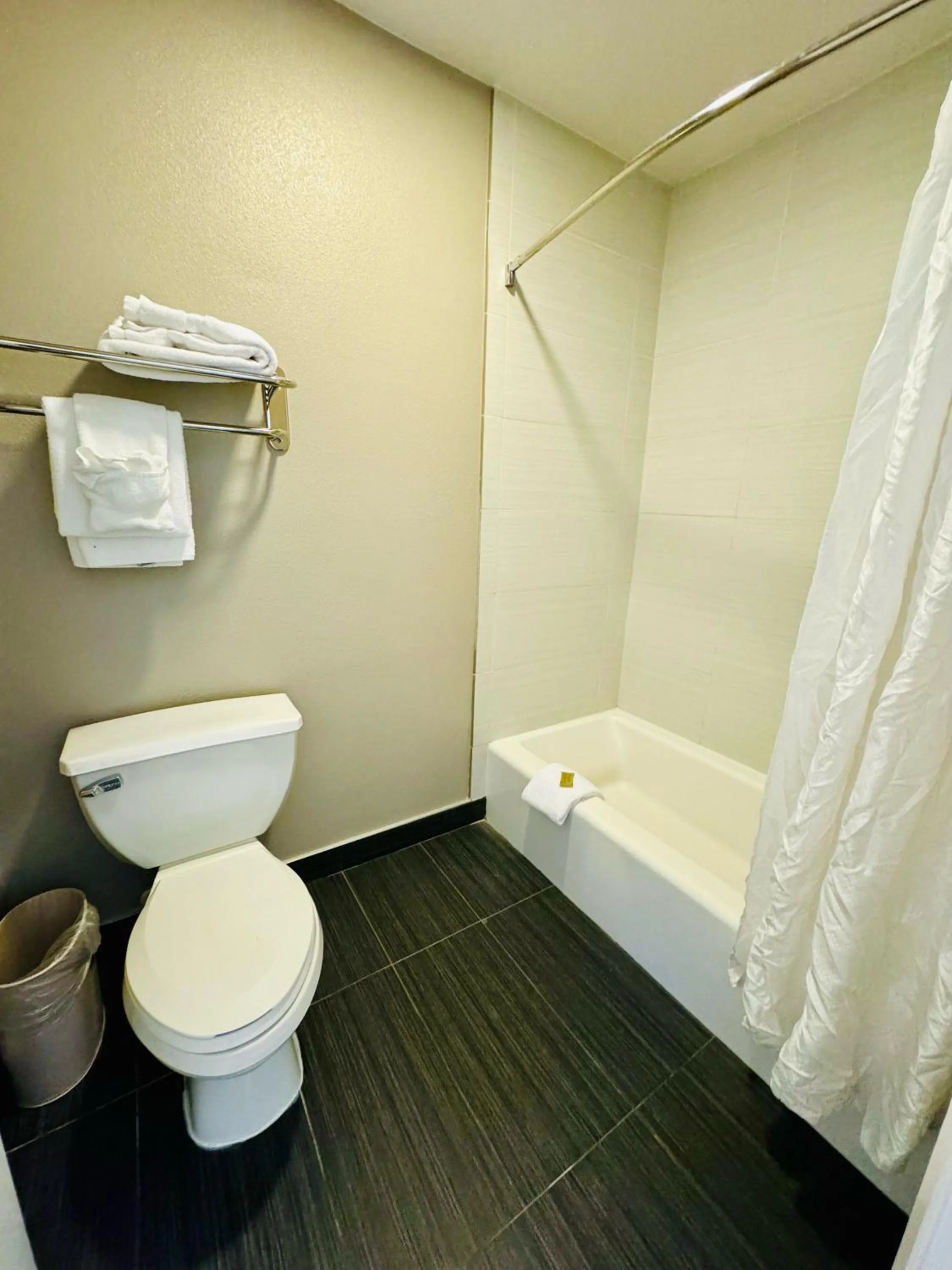 Toilet in Motel 6 Martinez, CA