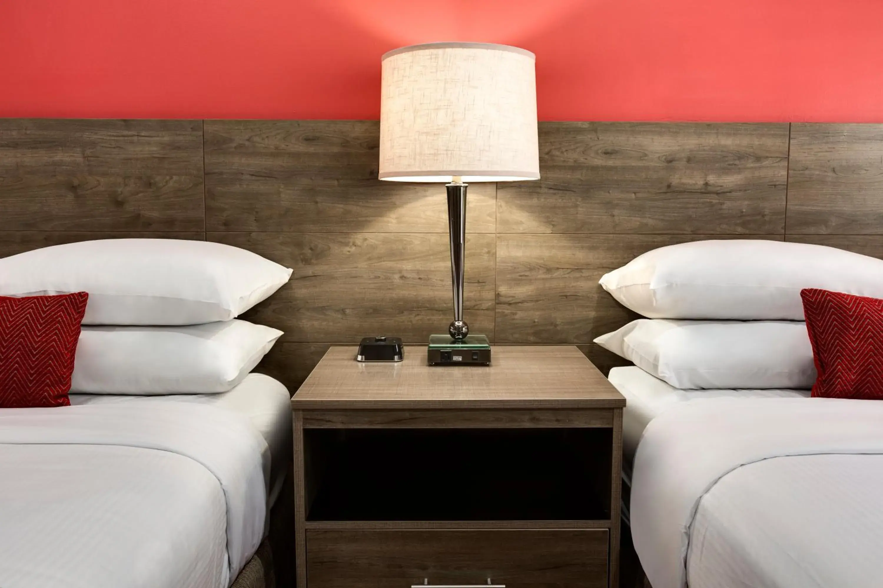 Double Room with Two Double Beds - Non-Smoking in Ramada by Wyndham Oakland Downtown City Center Double Room with Two Double Beds - Non-Smoking in Ramada by Wyndham Oakland Downtown City Center