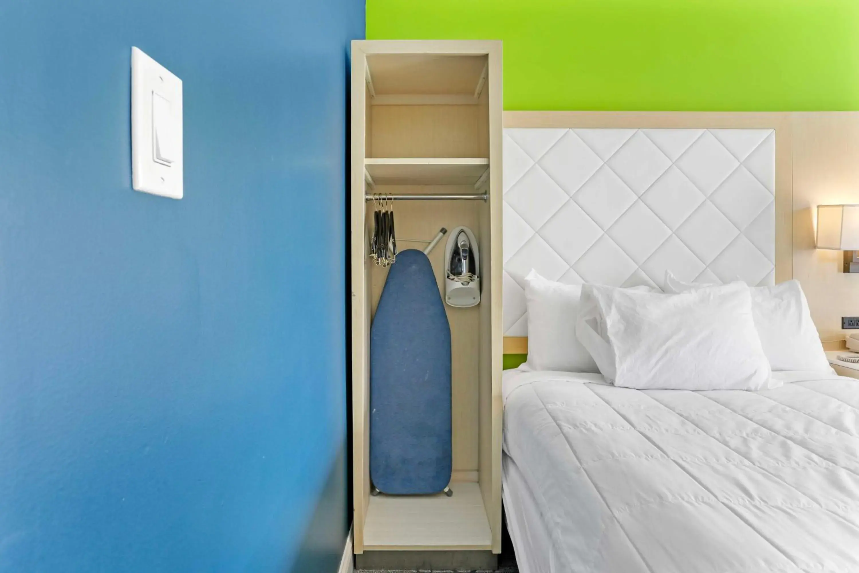 Bedroom, Bed in Inn at University Bedroom, Bed in Inn at University