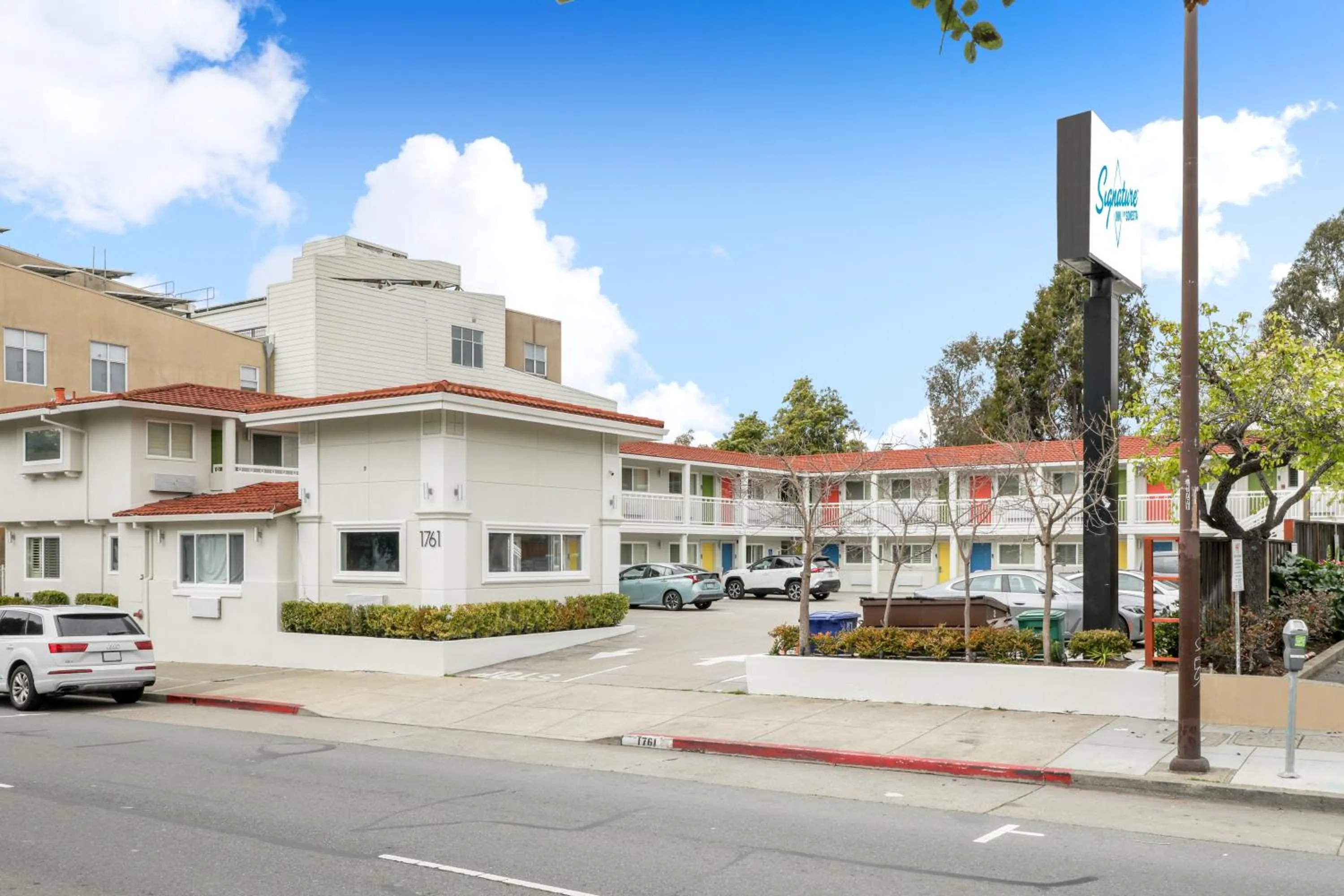 Street view in Signature Inn Berkeley