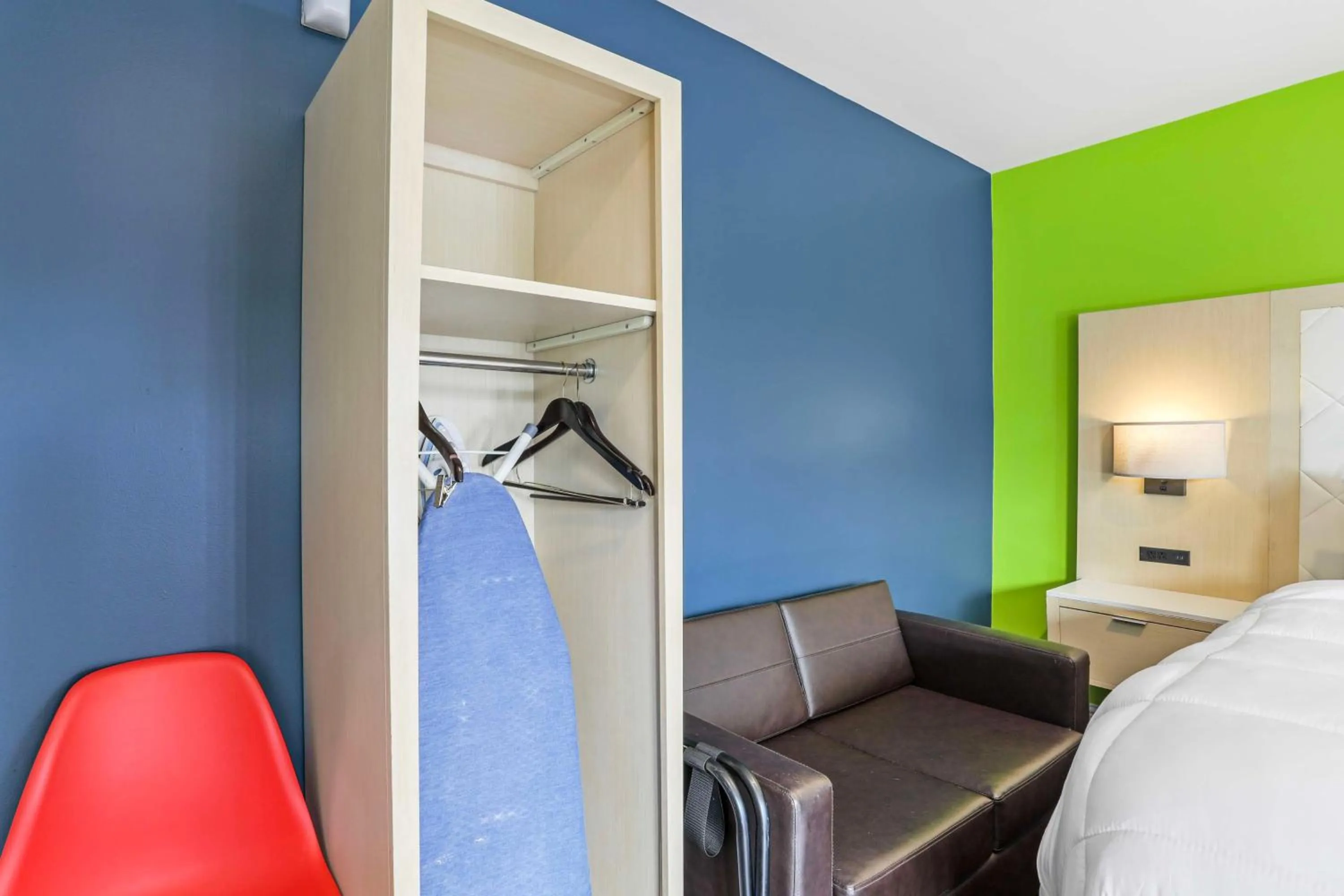 Other, Bed in Signature Inn Berkeley