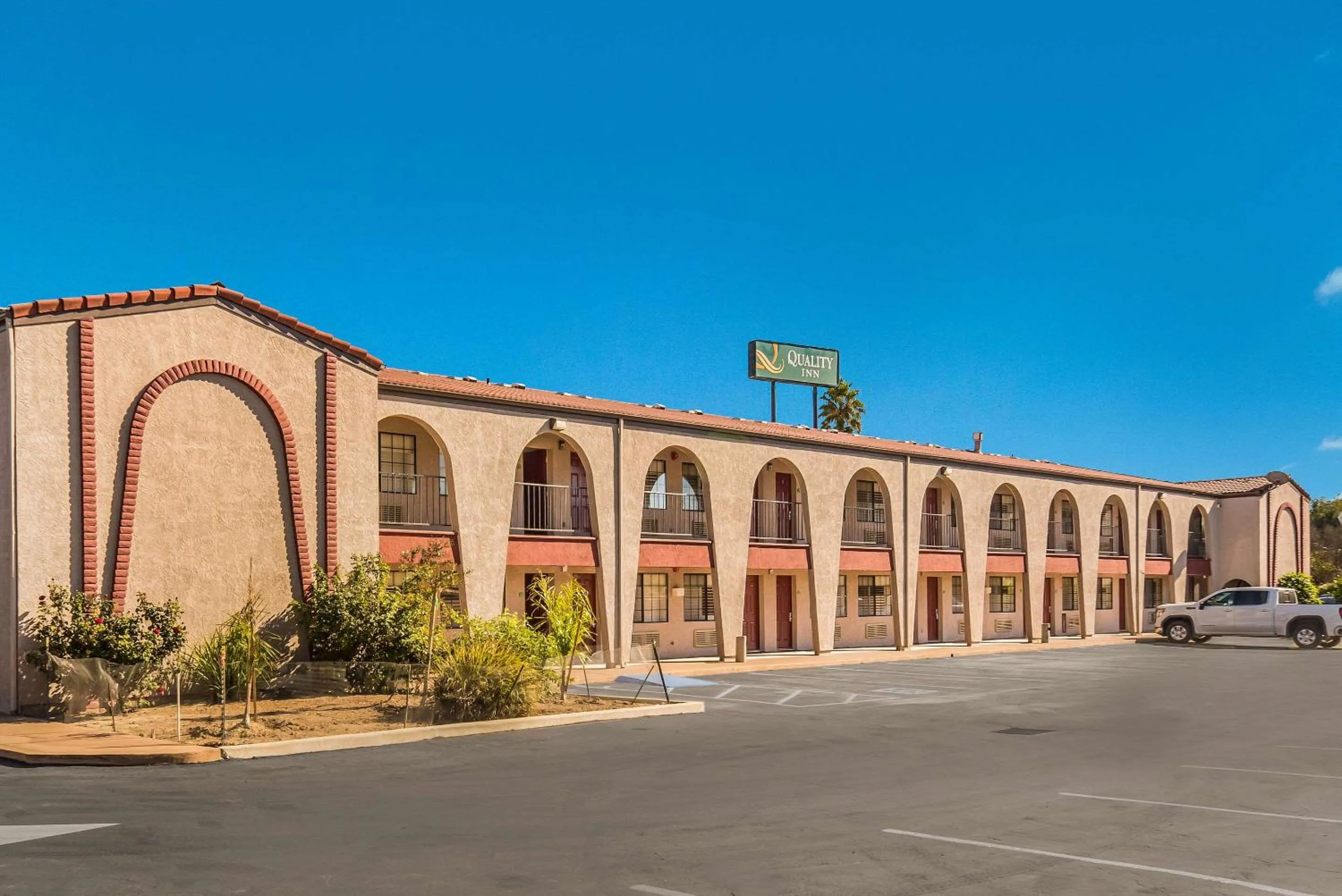 Property building in Quality Inn Near Fort Hunter Liggett