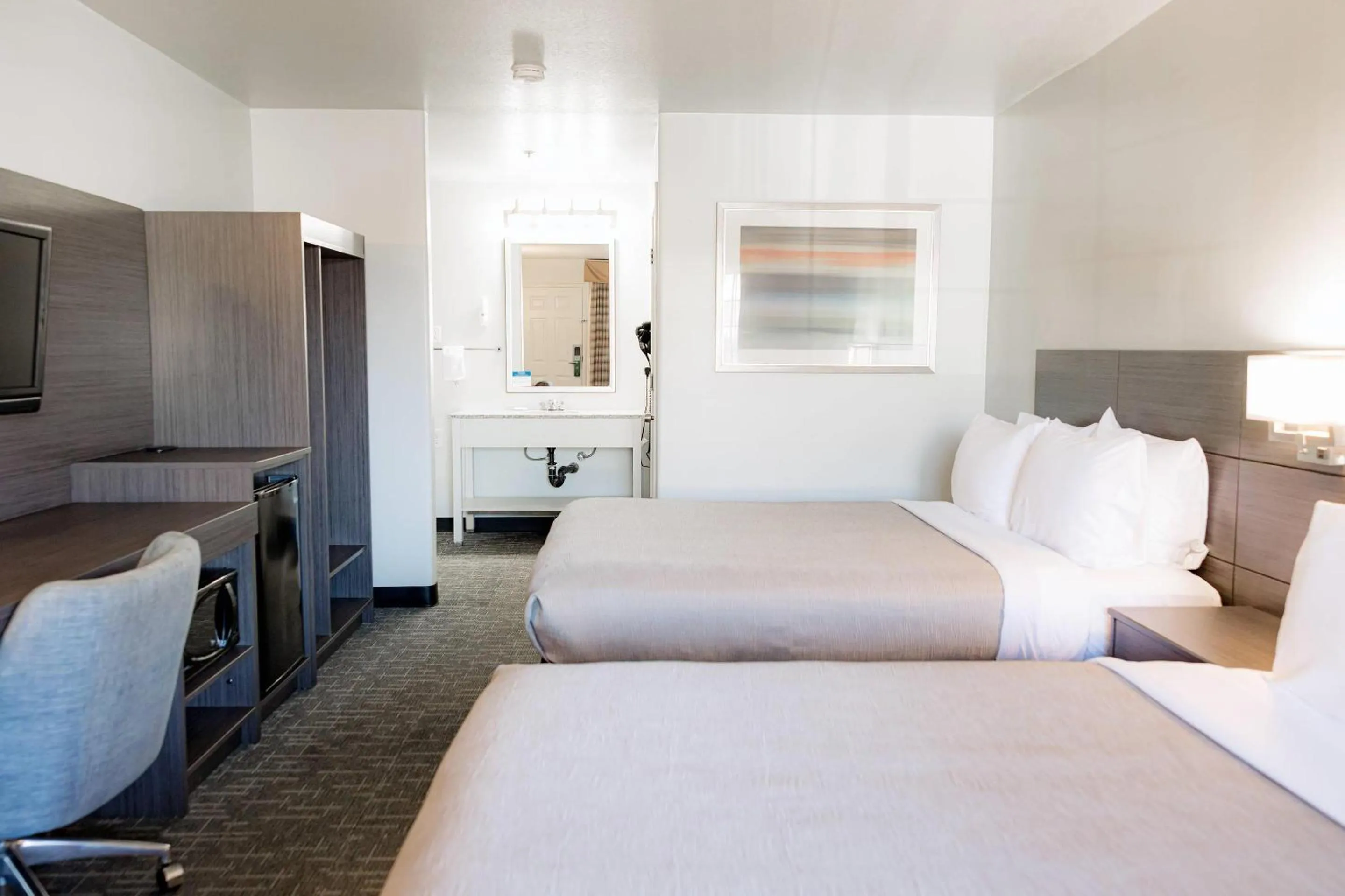 Bedroom in Quality Inn & Suites Lathrop