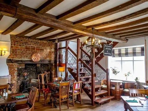Dining area in The White Horse Inn