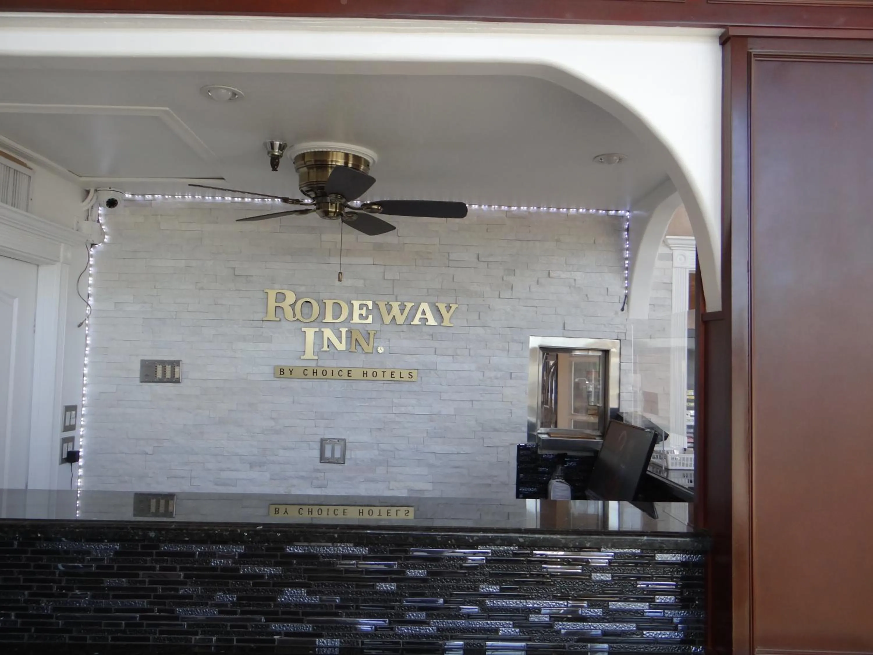 Lobby or reception in Rodeway Inn Cypress - Buena Park