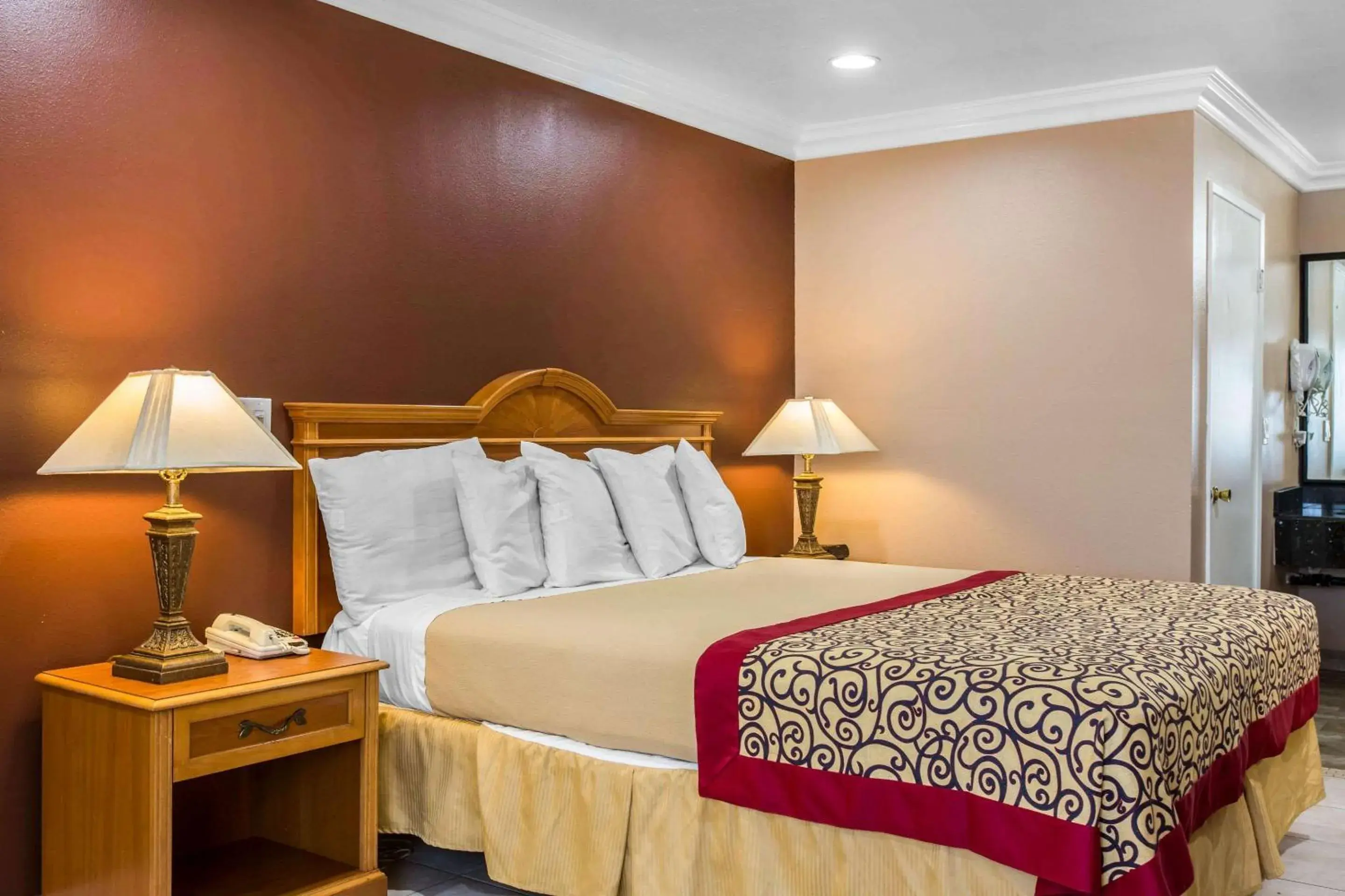 Photo of the whole room, Bed in Rodeway Inn Cypress - Buena Park Photo of the whole room, Bed in Rodeway Inn Cypress - Buena Park