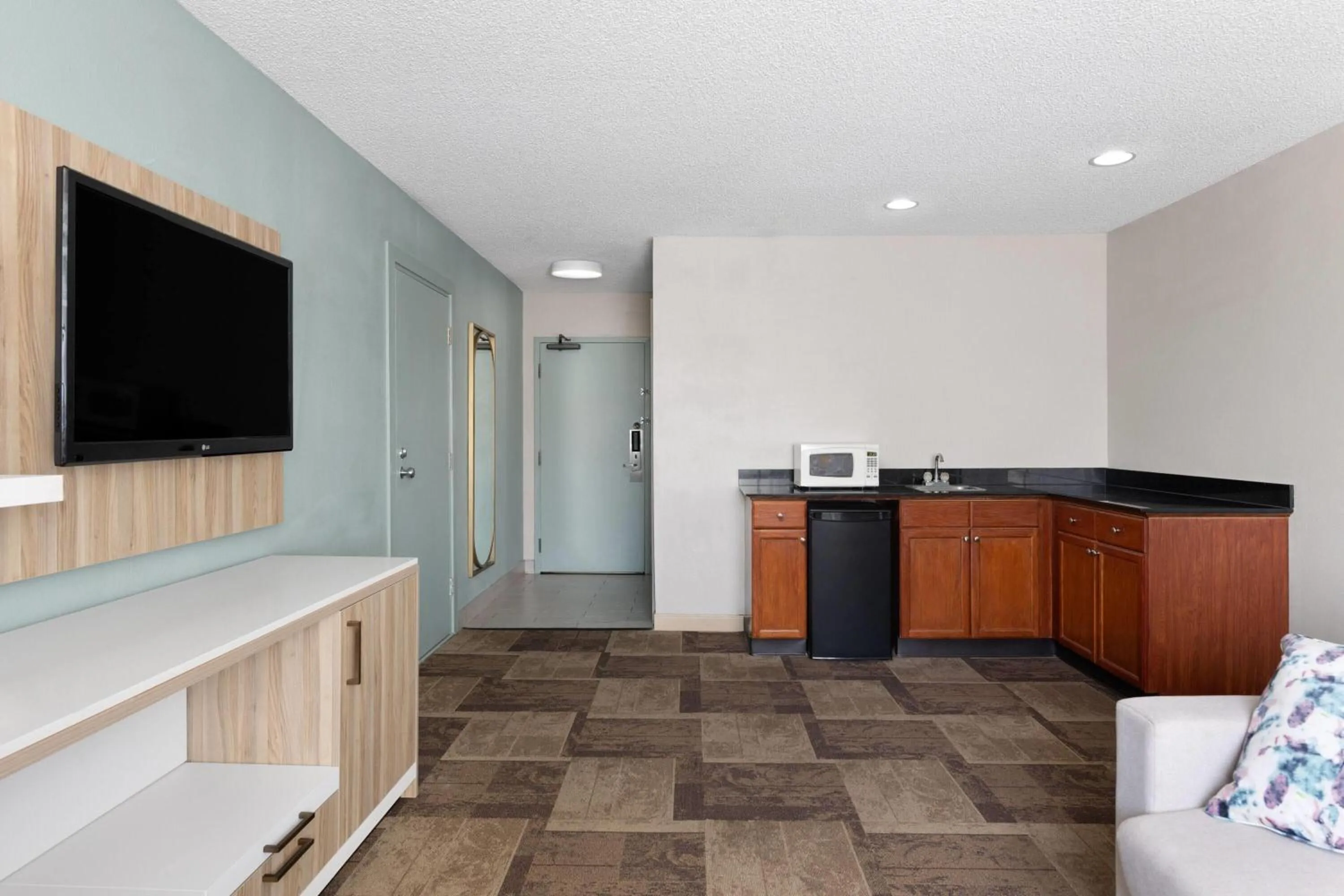 Photo of the whole room in Wyndham Garden Newark Fremont Silicon Valley