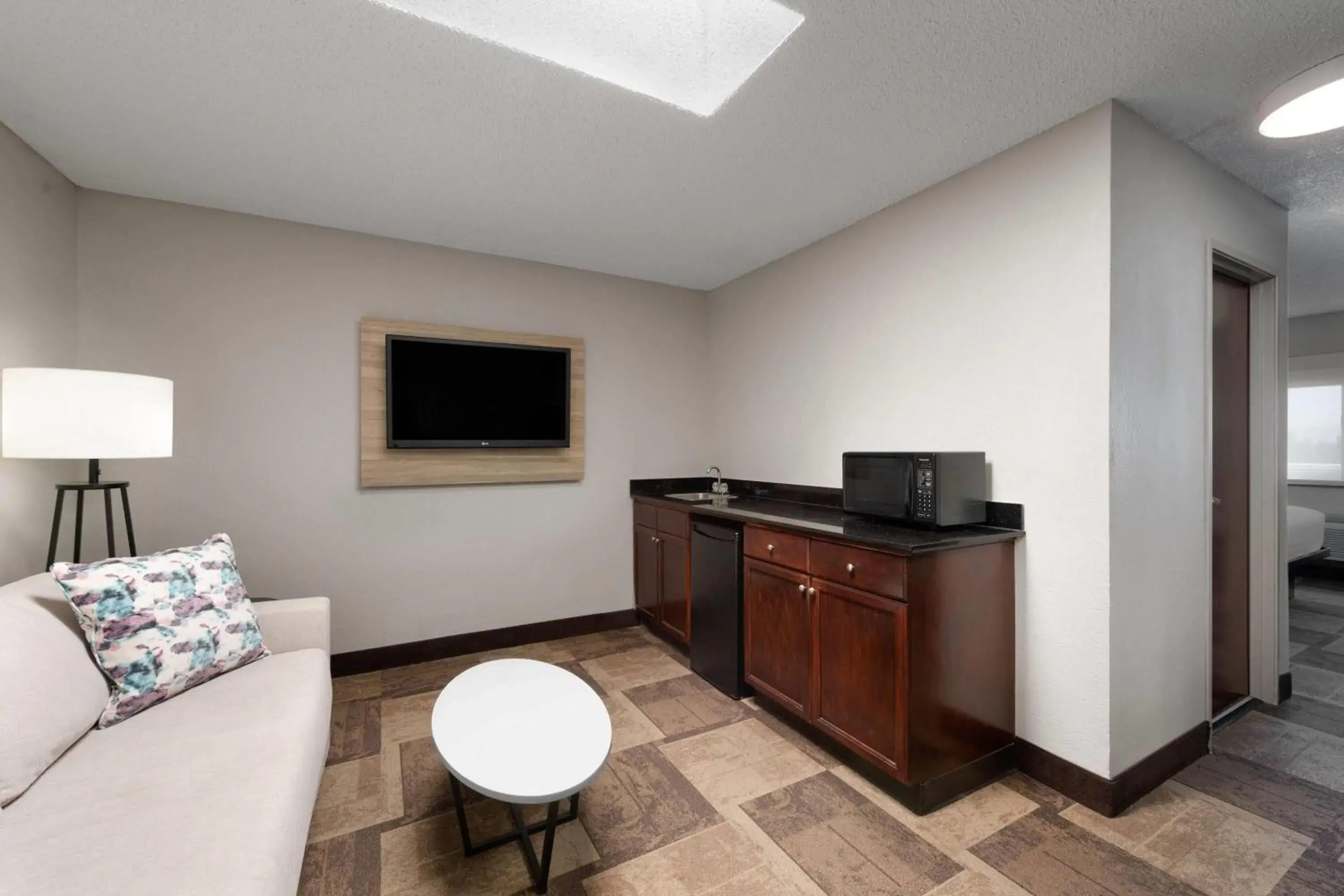 Photo of the whole room in Wyndham Garden Newark Fremont Silicon Valley Photo of the whole room in Wyndham Garden Newark Fremont Silicon Valley