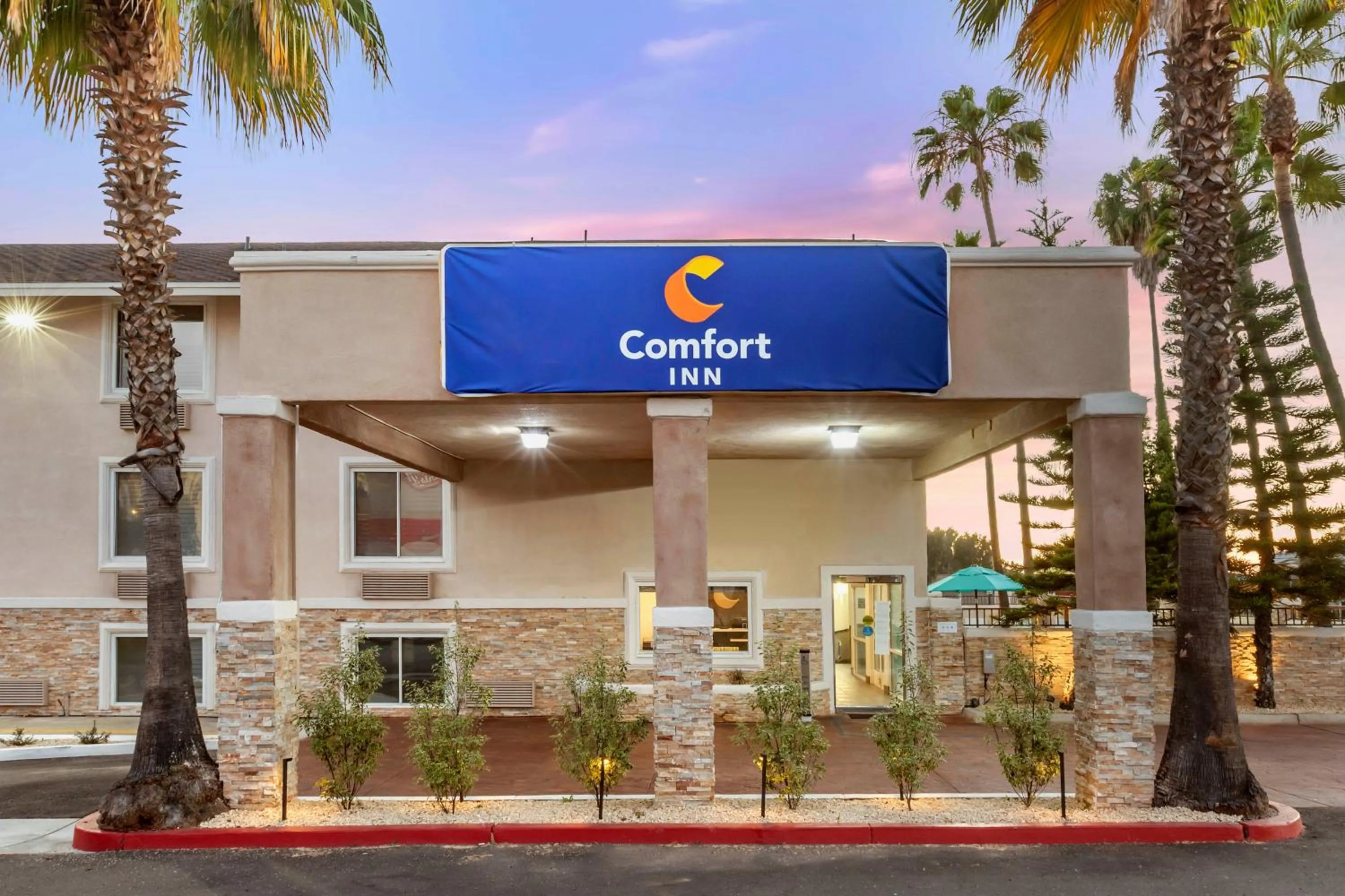 Facade/entrance in Comfort Inn San Diego Miramar