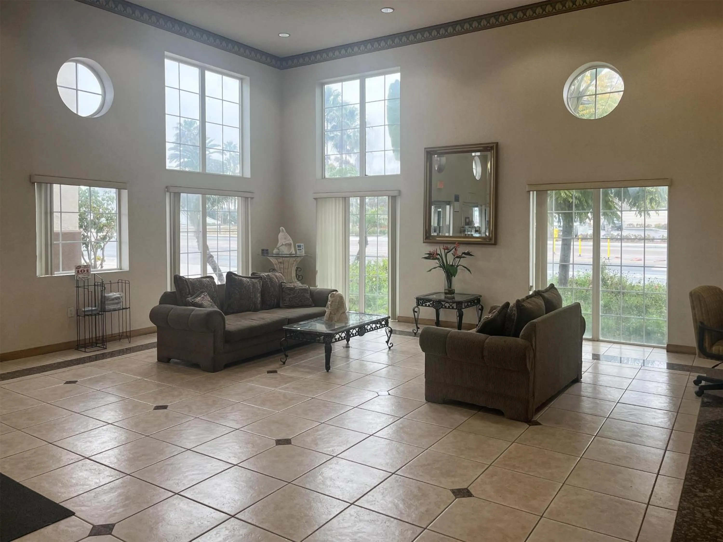 Lobby or reception in Oceanside, CA – Marina / Camp Pendleton