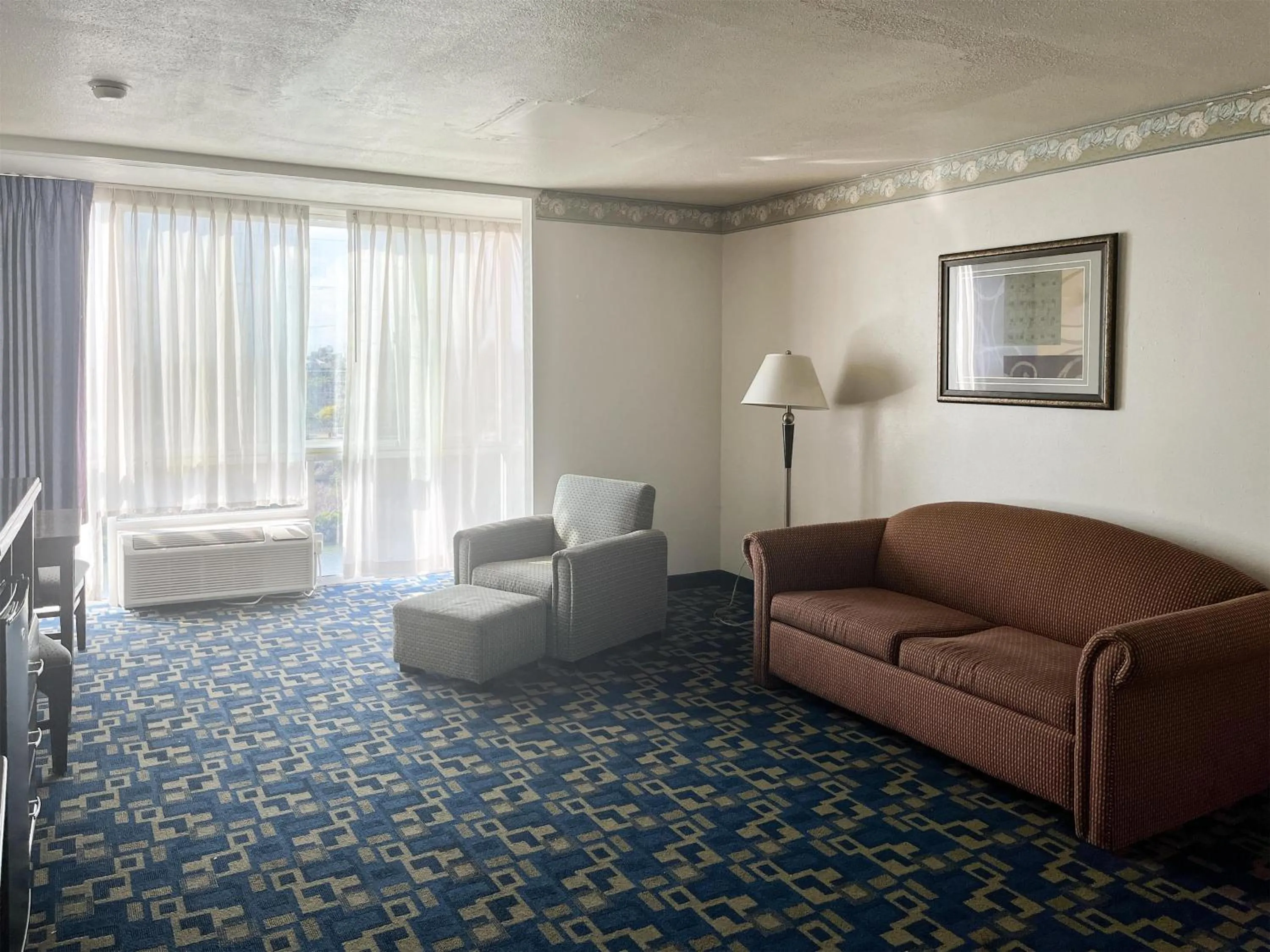 Photo of the whole room in Oceanside, CA – Marina / Camp Pendleton