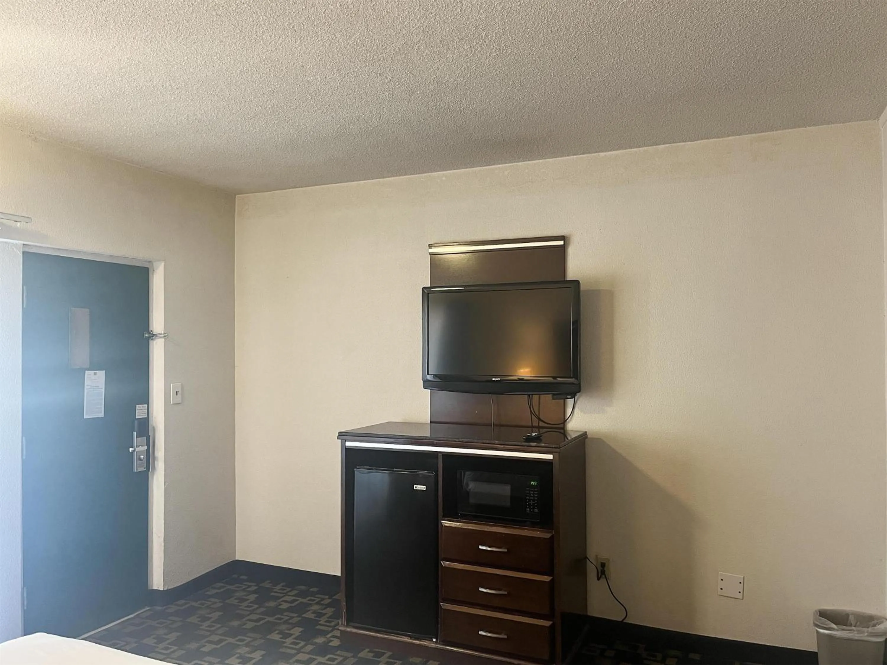 Bedroom in Oceanside, CA – Marina / Camp Pendleton