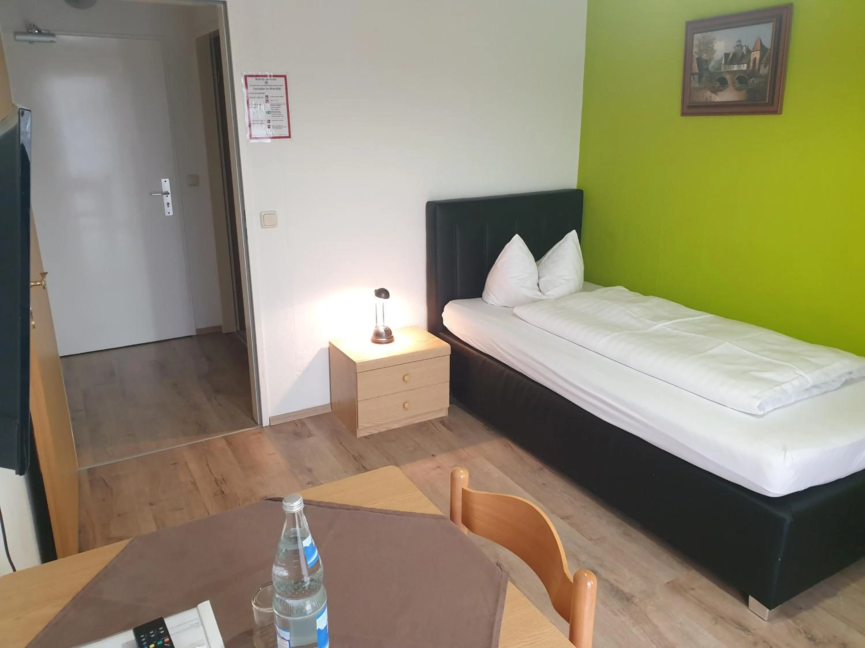 Photo of the whole room, Bed in Hotel Arheilger Hof