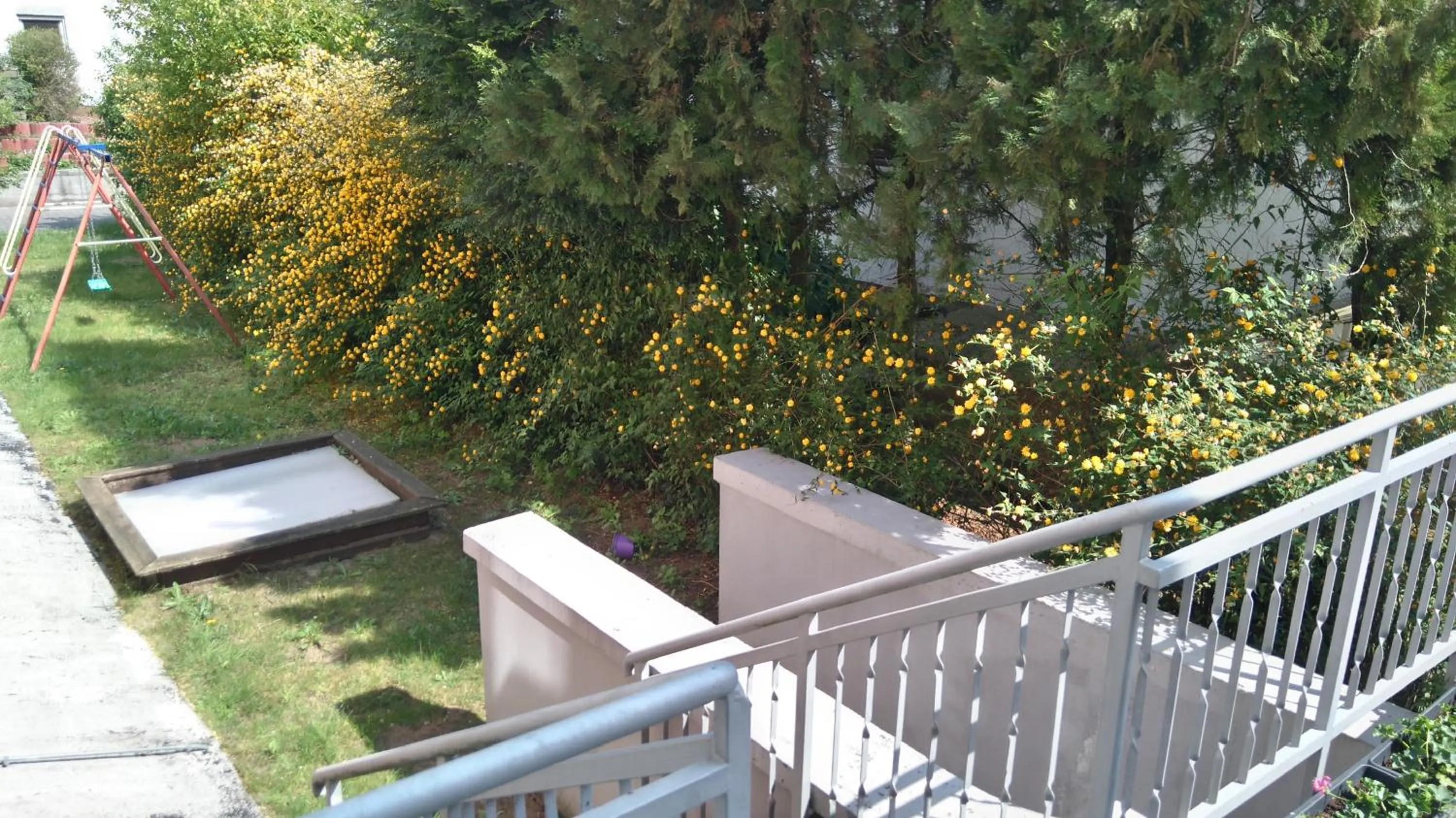 Garden view in Hotel Arheilger Hof