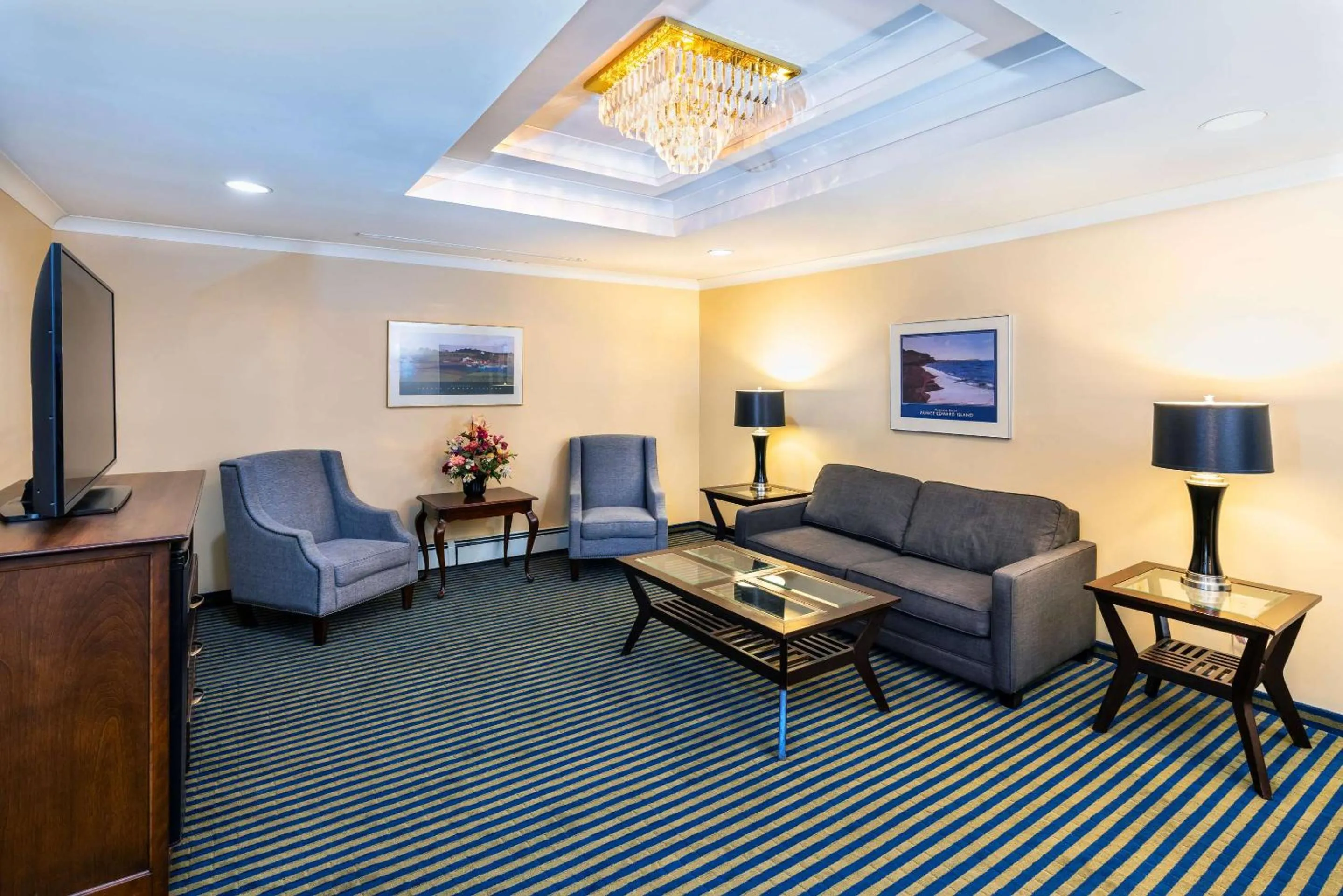 Bedroom in Quality Inn & Suites Garden of the Gulf