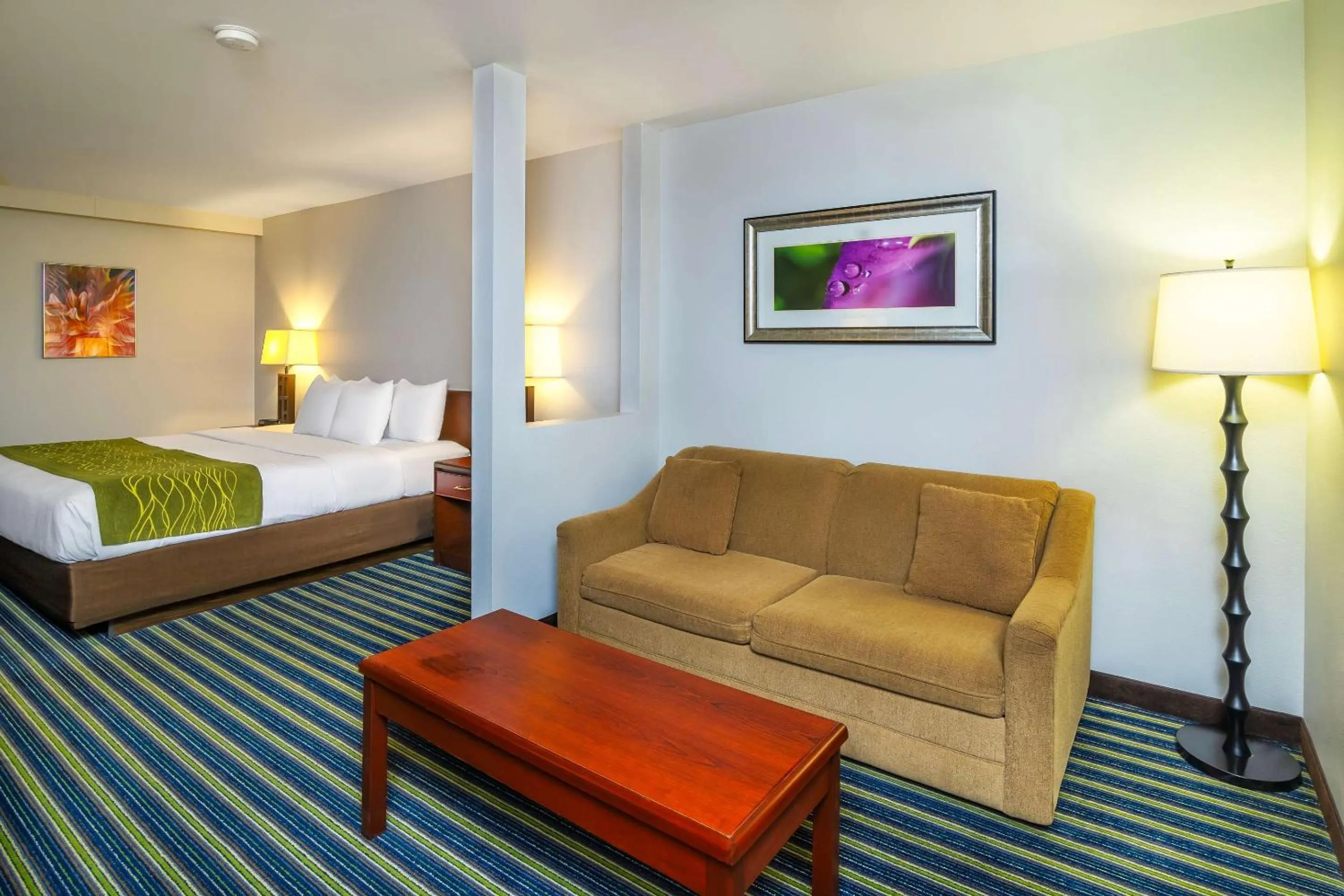 Bedroom, Bed in Comfort Inn & Suites