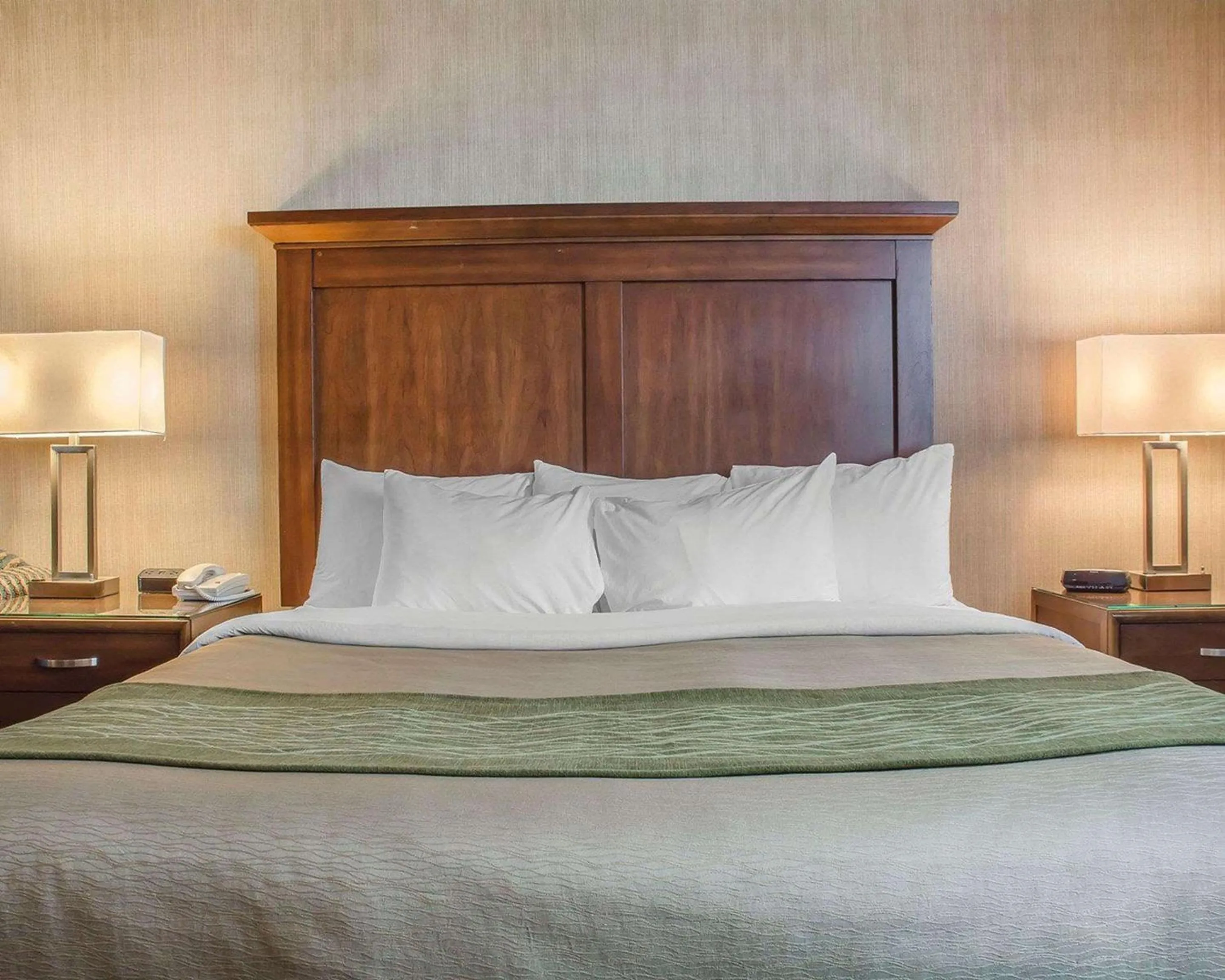 Photo of the whole room in Comfort Inn