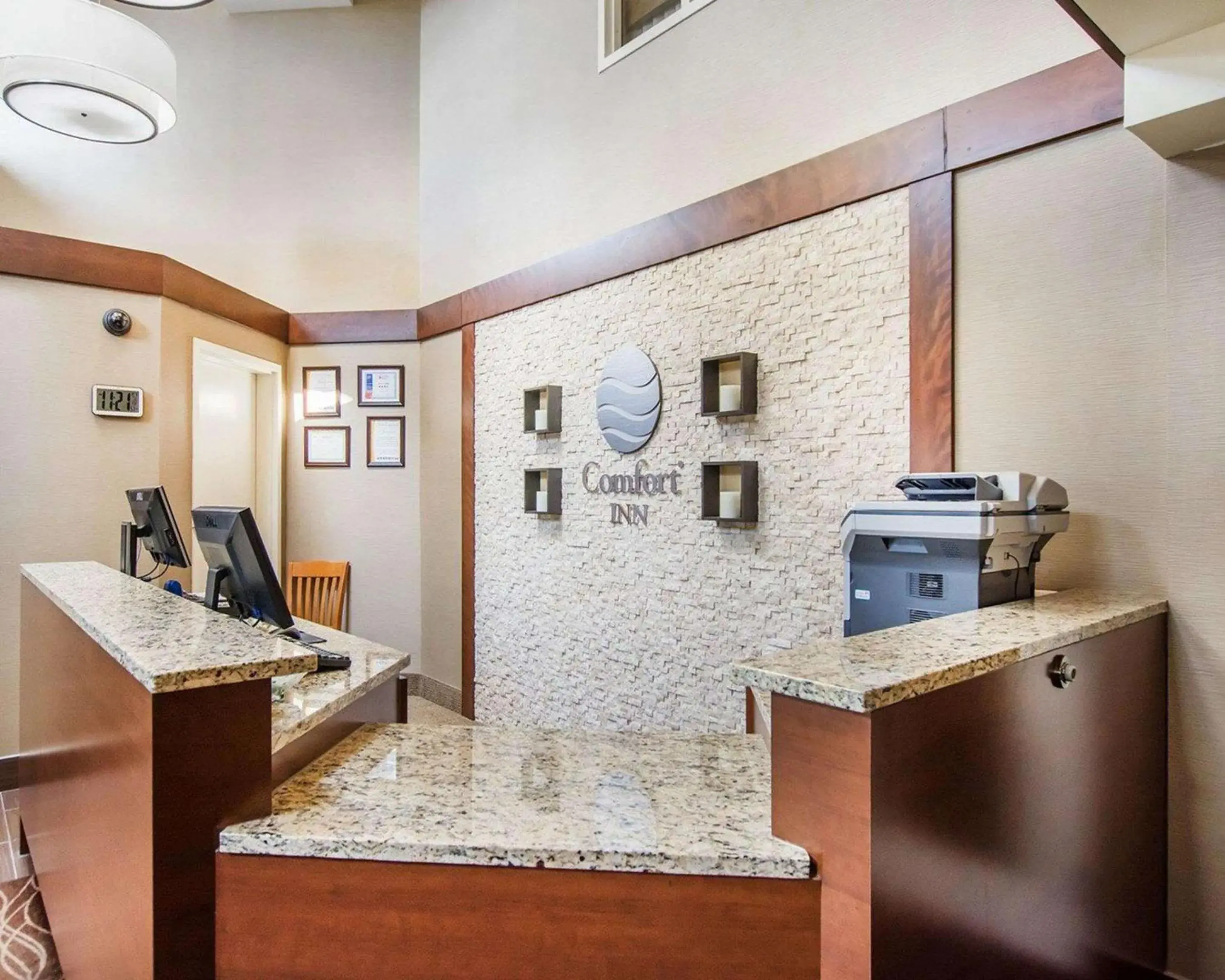 Lobby or reception in Comfort Inn Lobby or reception in Comfort Inn