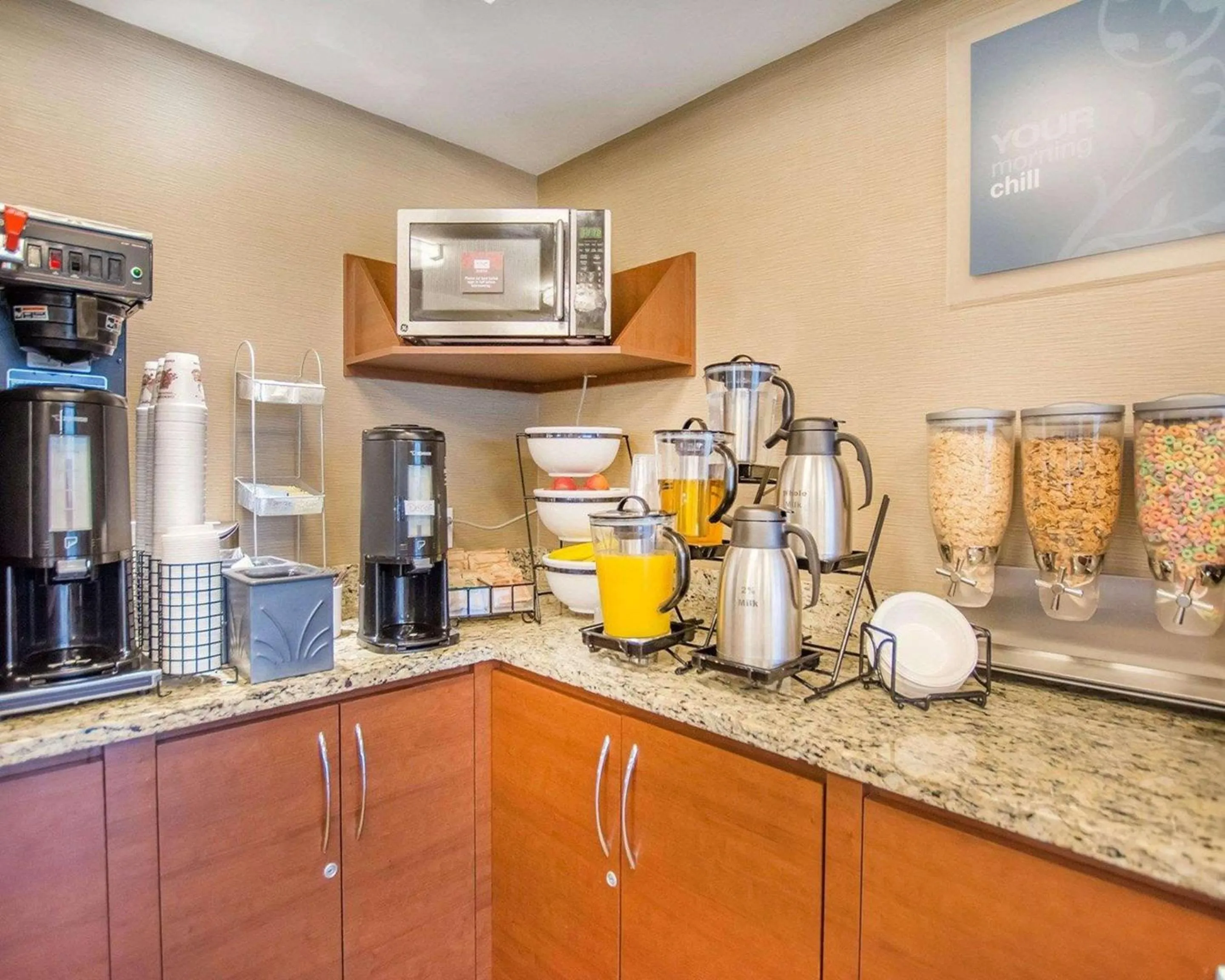 Restaurant/places to eat in Comfort Inn