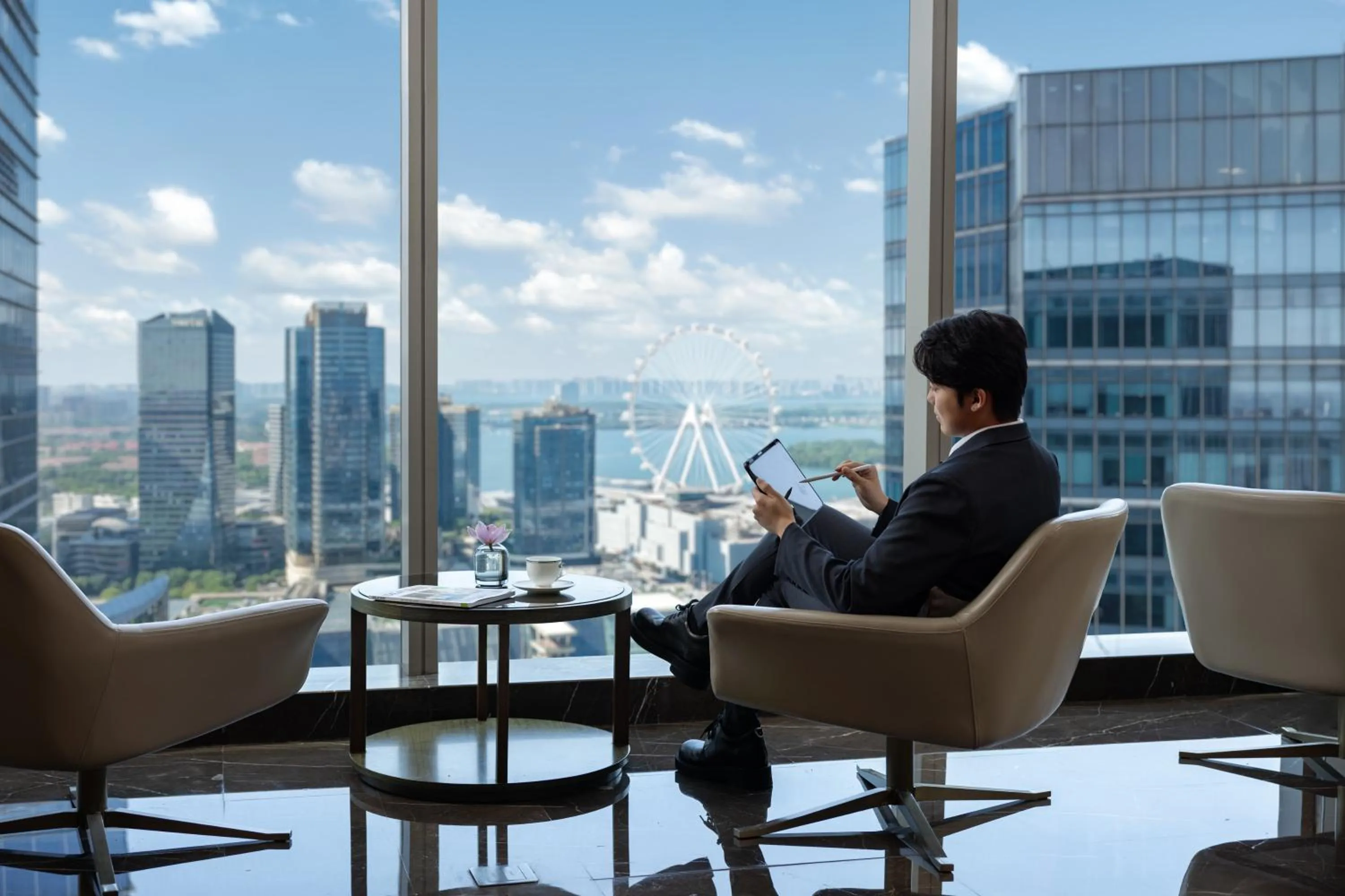 Seating area in Shangri-La Yuanqu, Suzhou