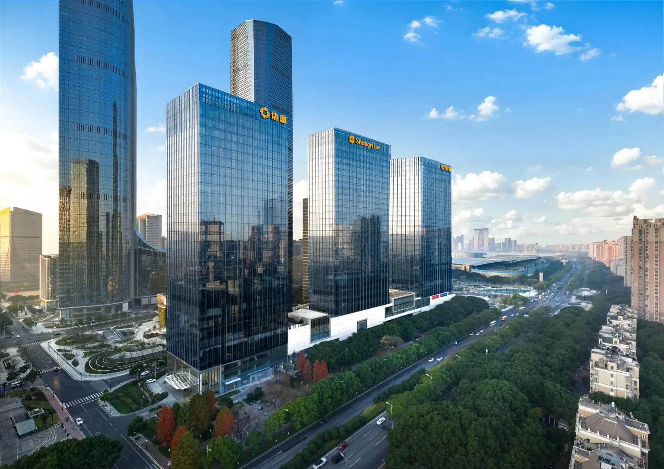 Property building in Shangri-La Yuanqu, Suzhou Property building in Shangri-La Yuanqu, Suzhou