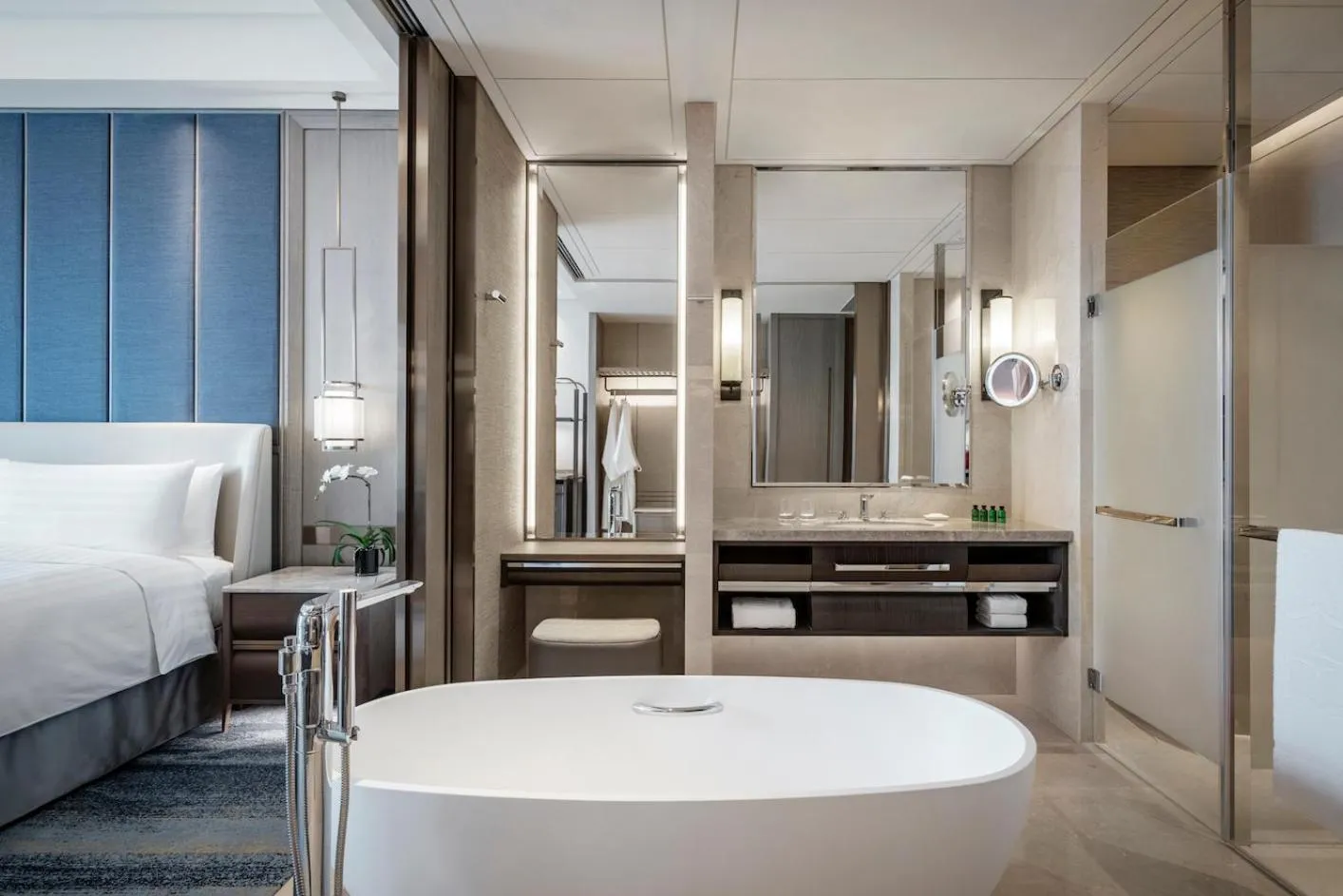 Bed in Shangri-La Yuanqu, Suzhou