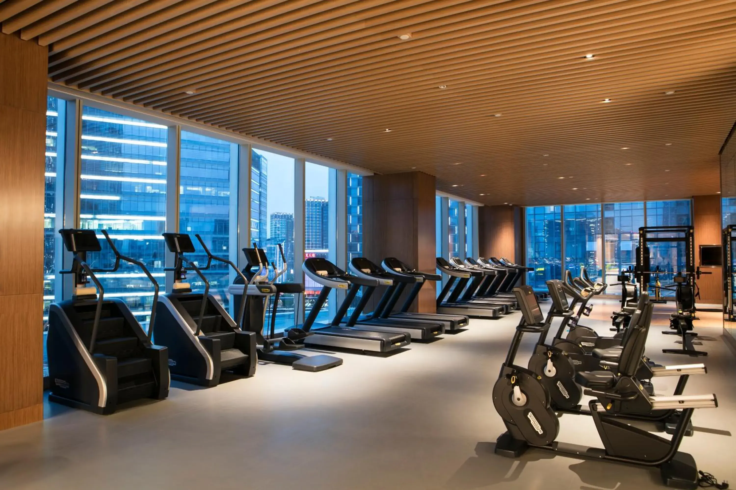Fitness centre/facilities in Shangri-La Yuanqu, Suzhou Fitness centre/facilities in Shangri-La Yuanqu, Suzhou