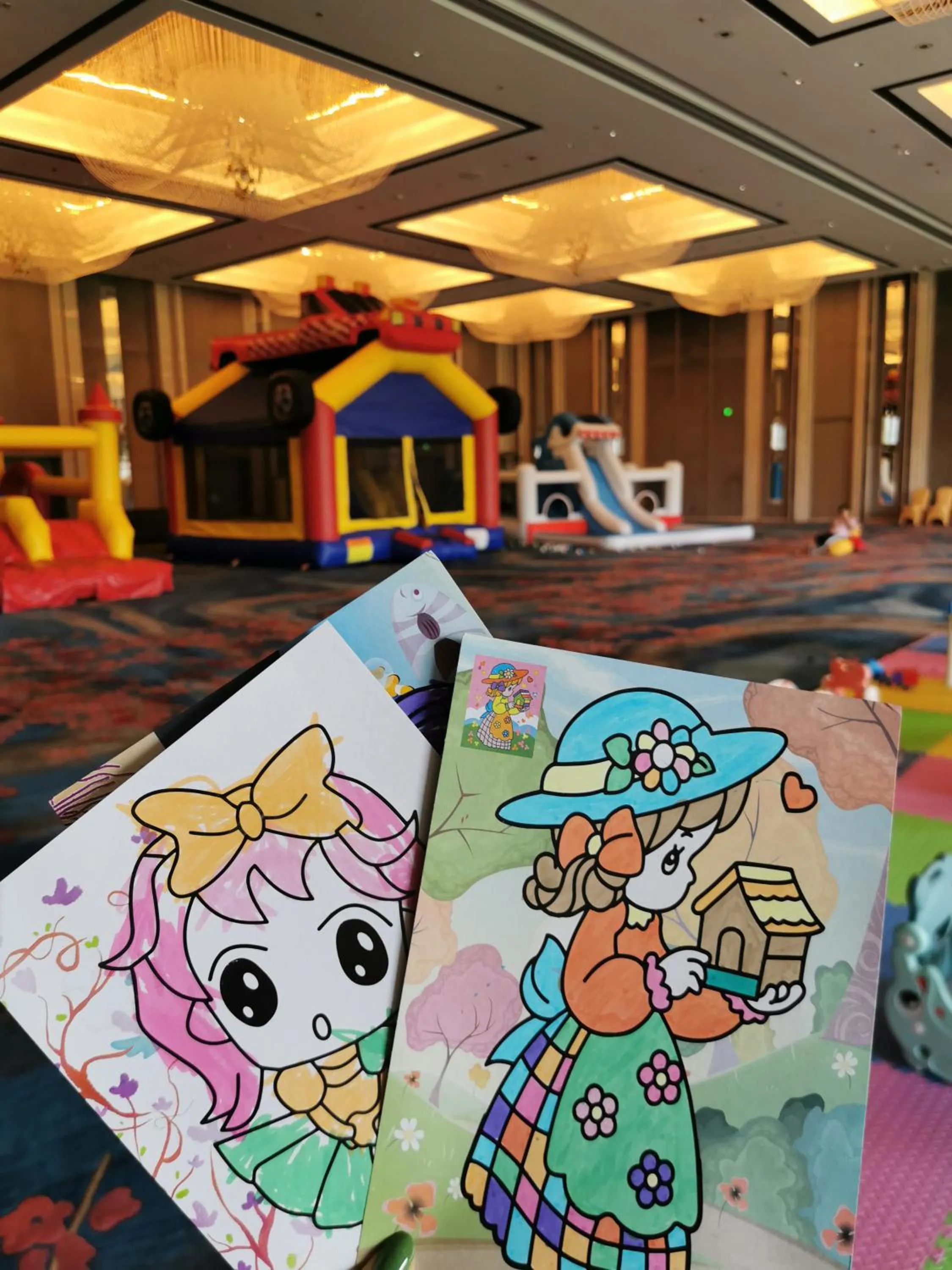 Family in Shangri-La Yuanqu, Suzhou