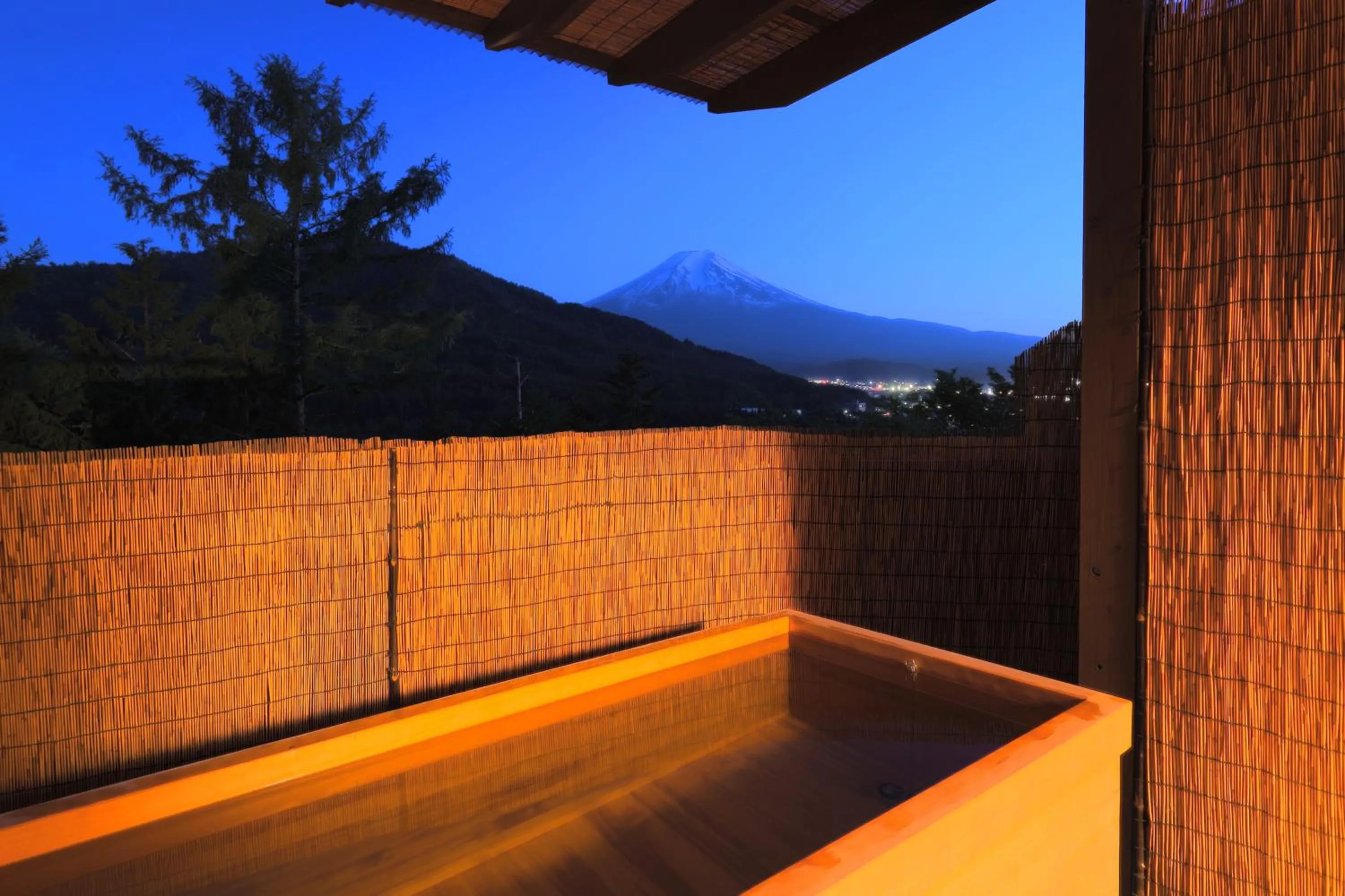 Hot Tub in Mt.Shakushi Gateway Camp