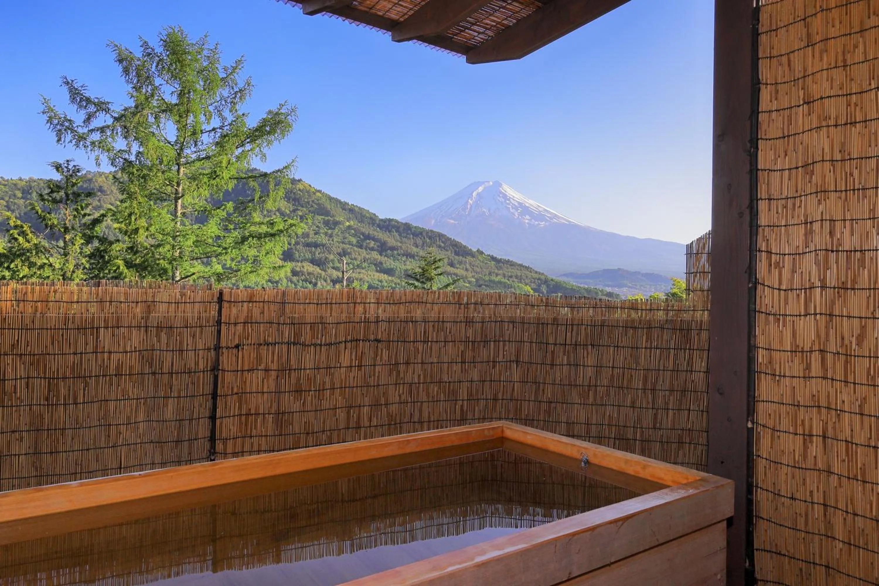 Hot Tub in Mt.Shakushi Gateway Camp