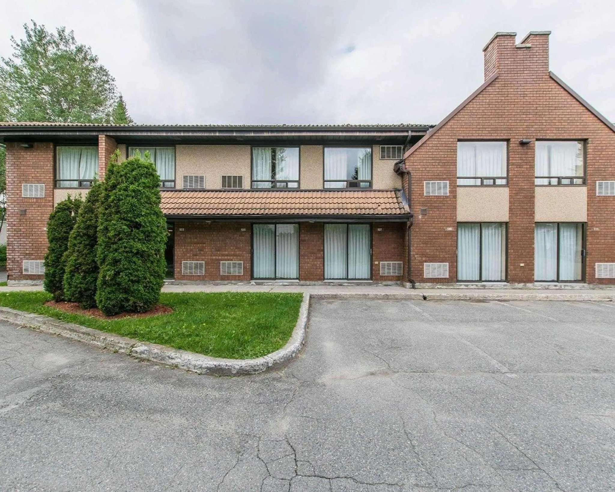 Property building in Comfort Inn Val D'Or